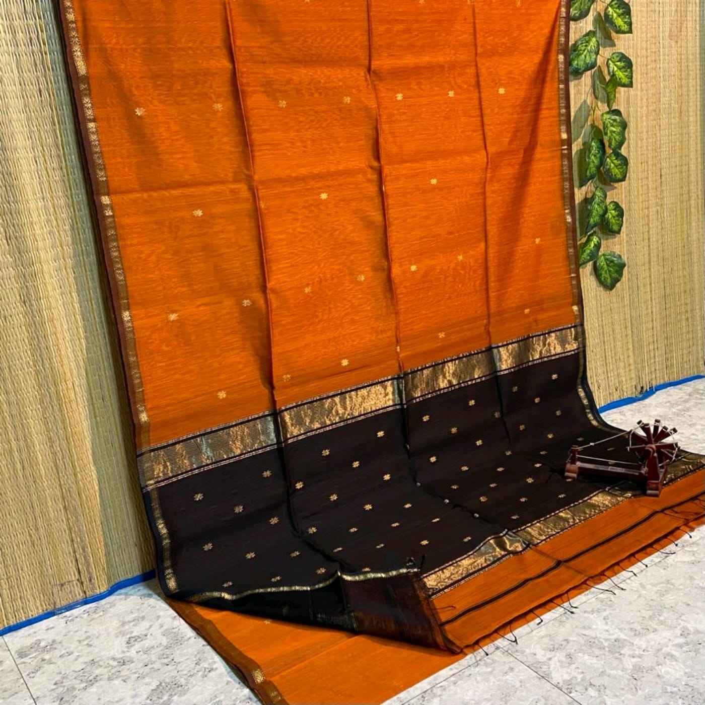 Noyanmoni maheshwari saree