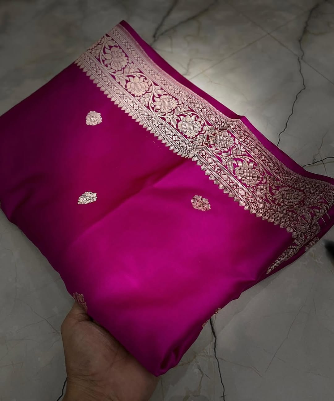 Soft Tissue all over booti weave saree