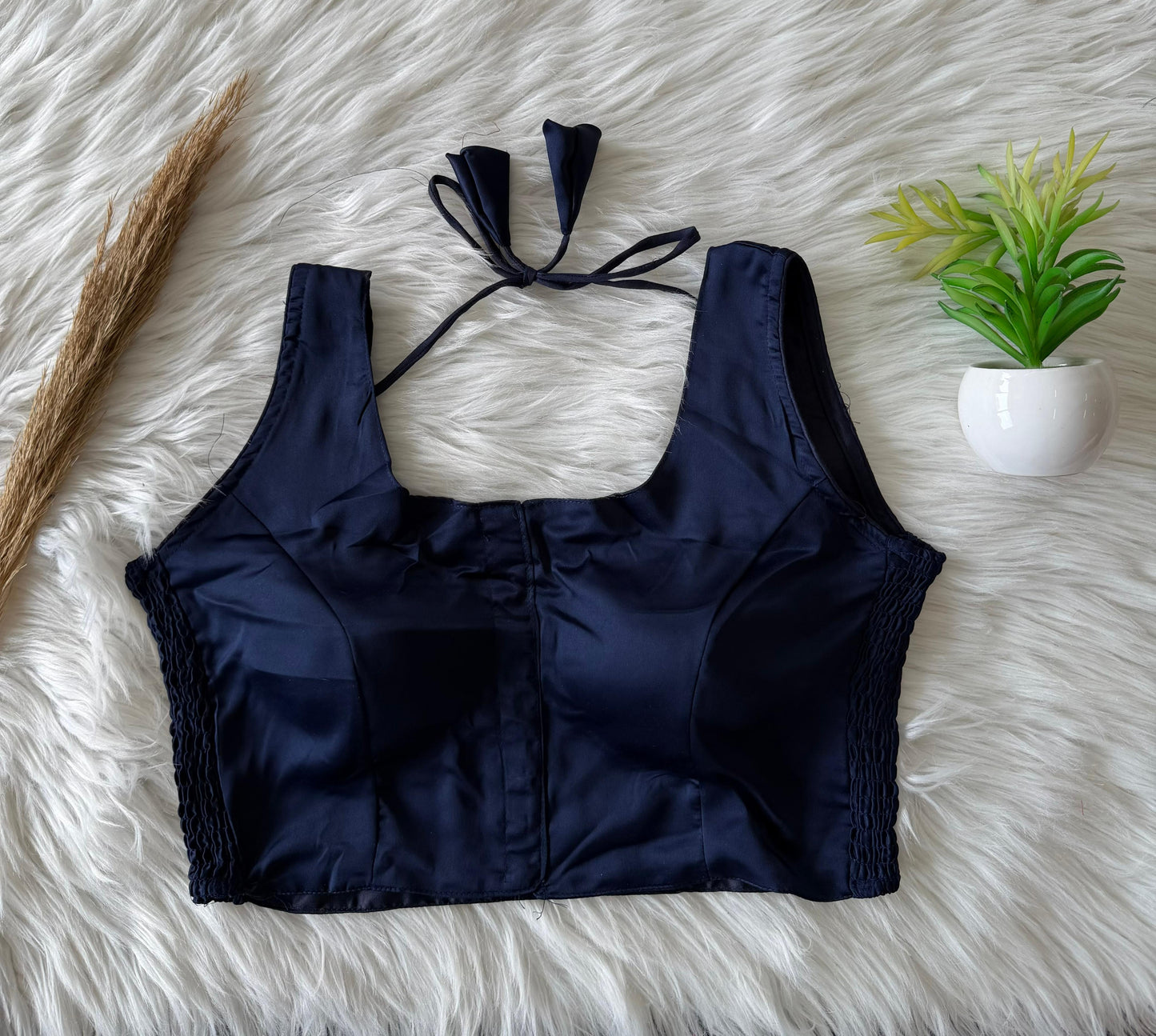 Soft silk fabric with elastic attach for better fitting ready made blouse