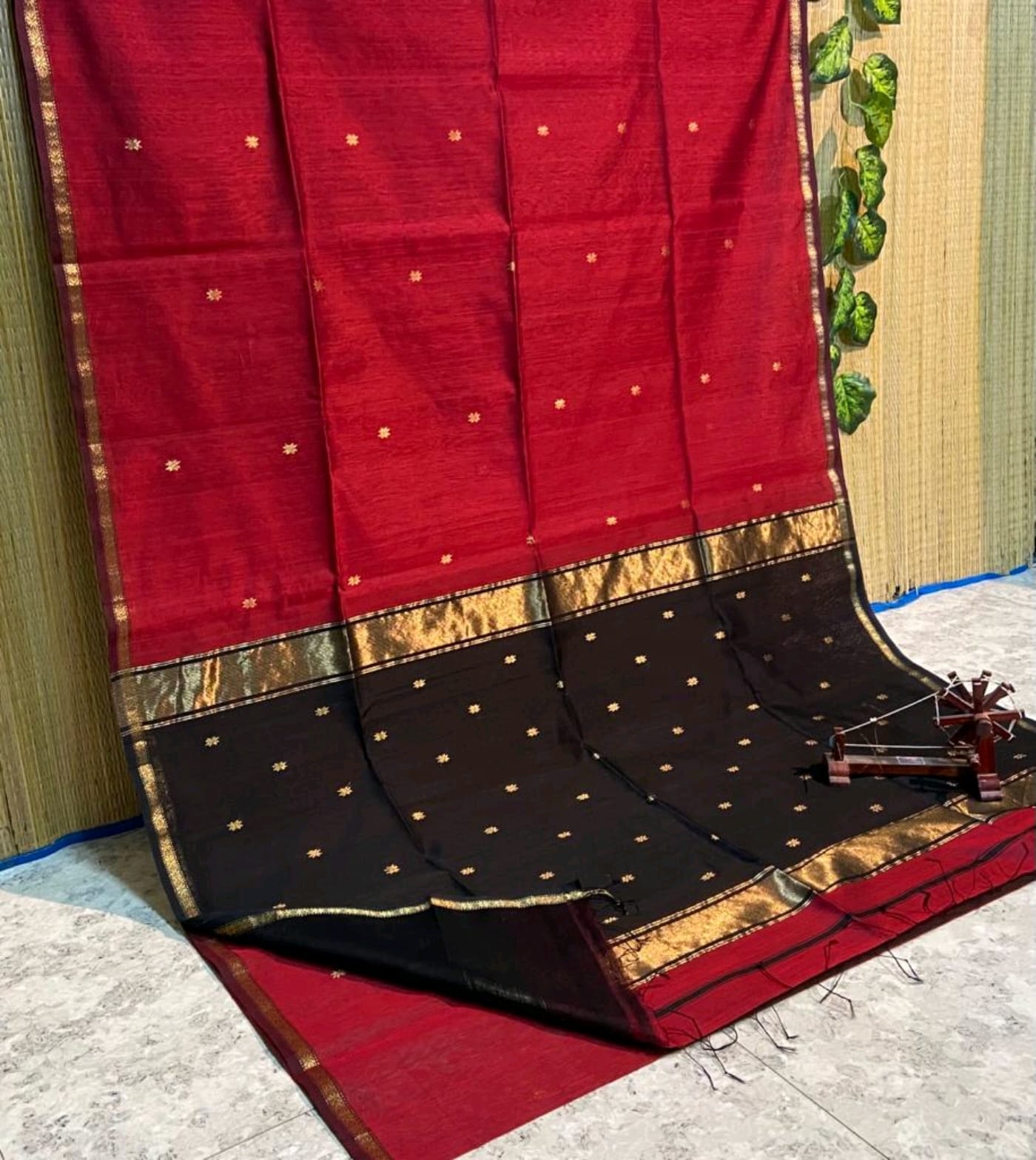Noyanmoni maheshwari saree