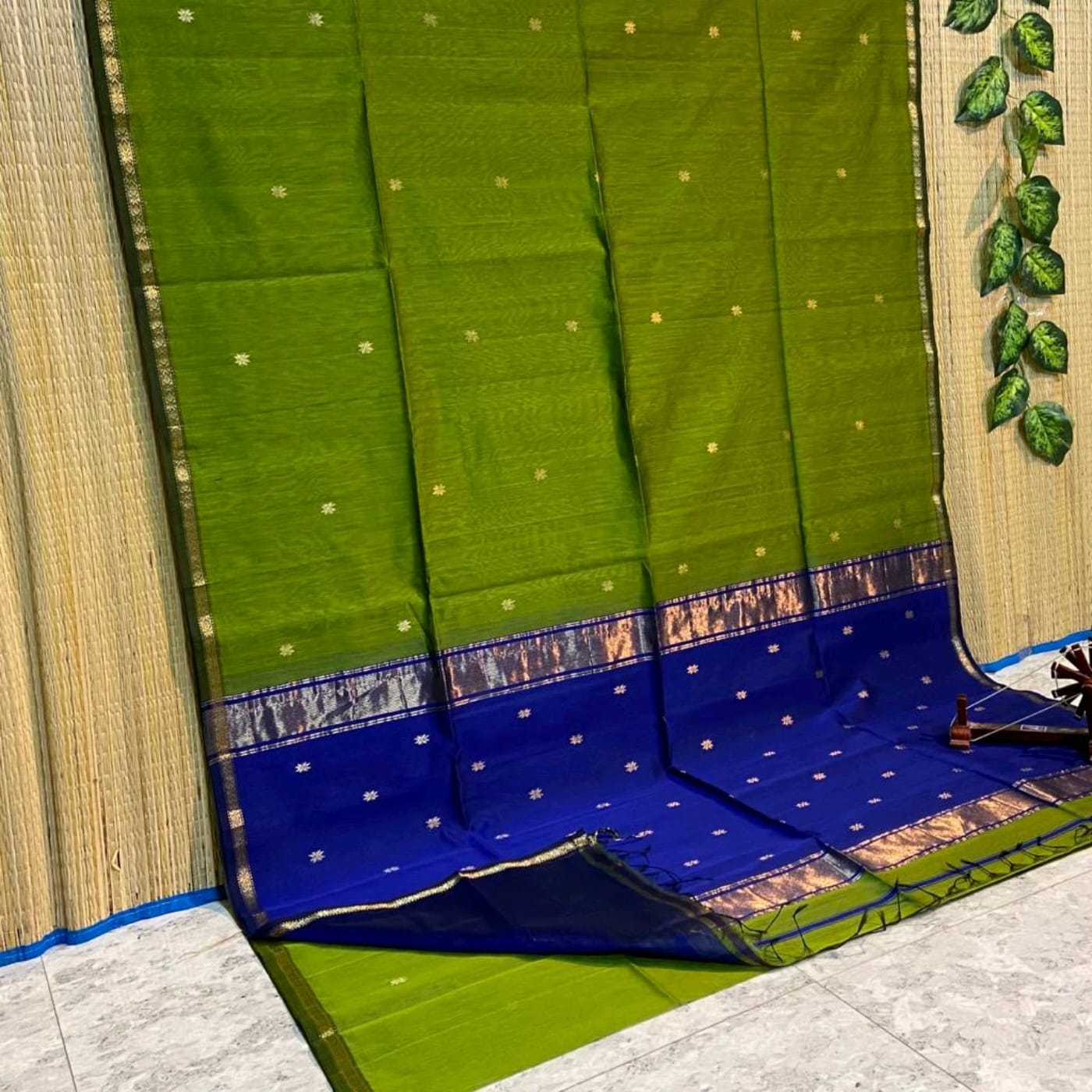 Noyanmoni maheshwari saree