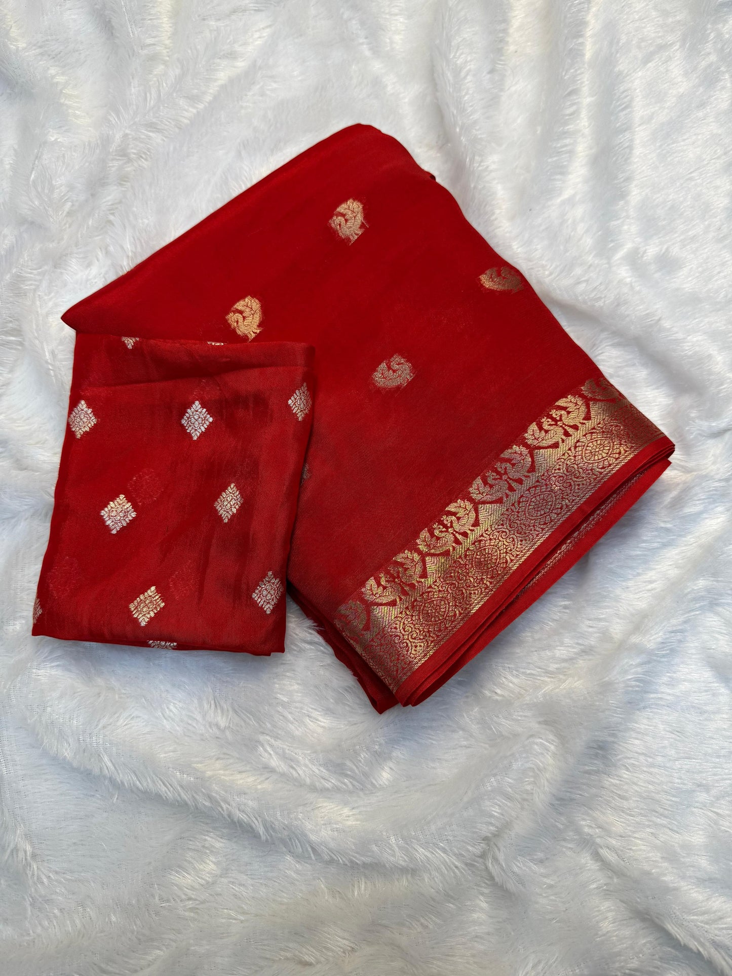 Pure soft Fabric zari  weaving Chinnon  Saree
