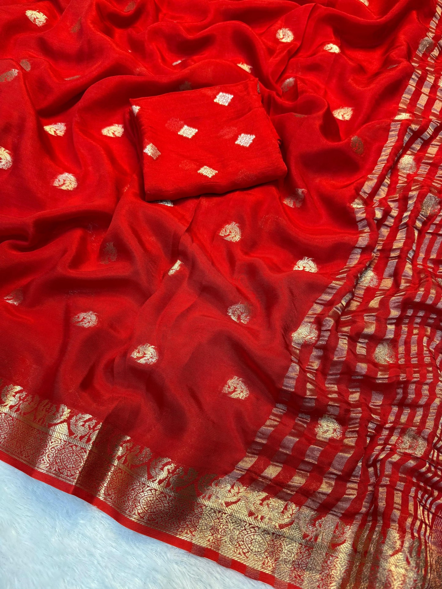 Pure soft Fabric zari  weaving Chinnon  Saree