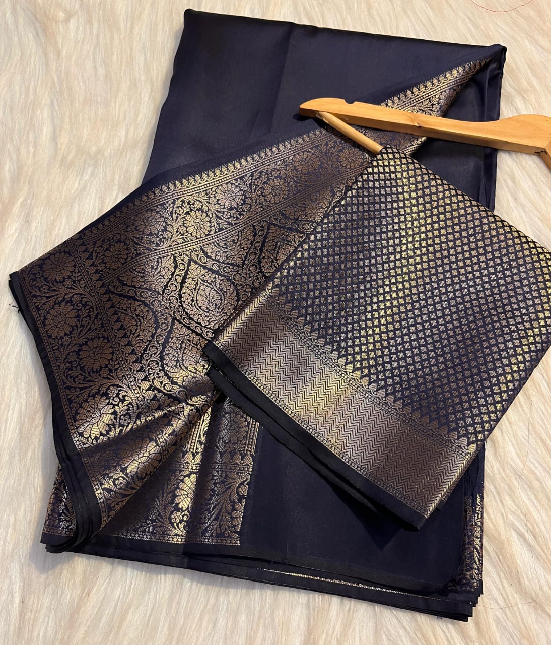 Banarasi Semi katan Soft Saree