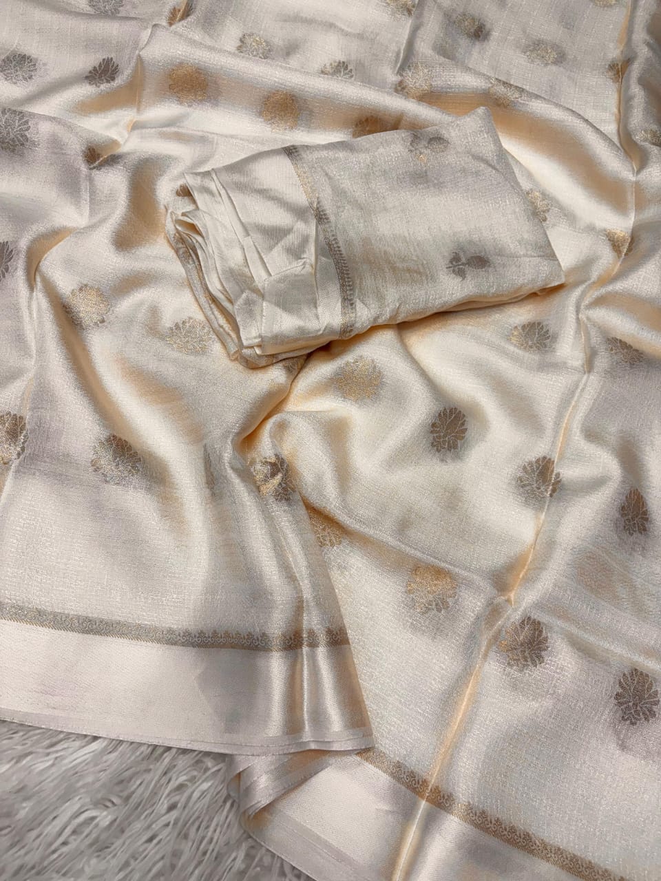 Pure viscose soft jute with satin patta border with jacquard putta sarees