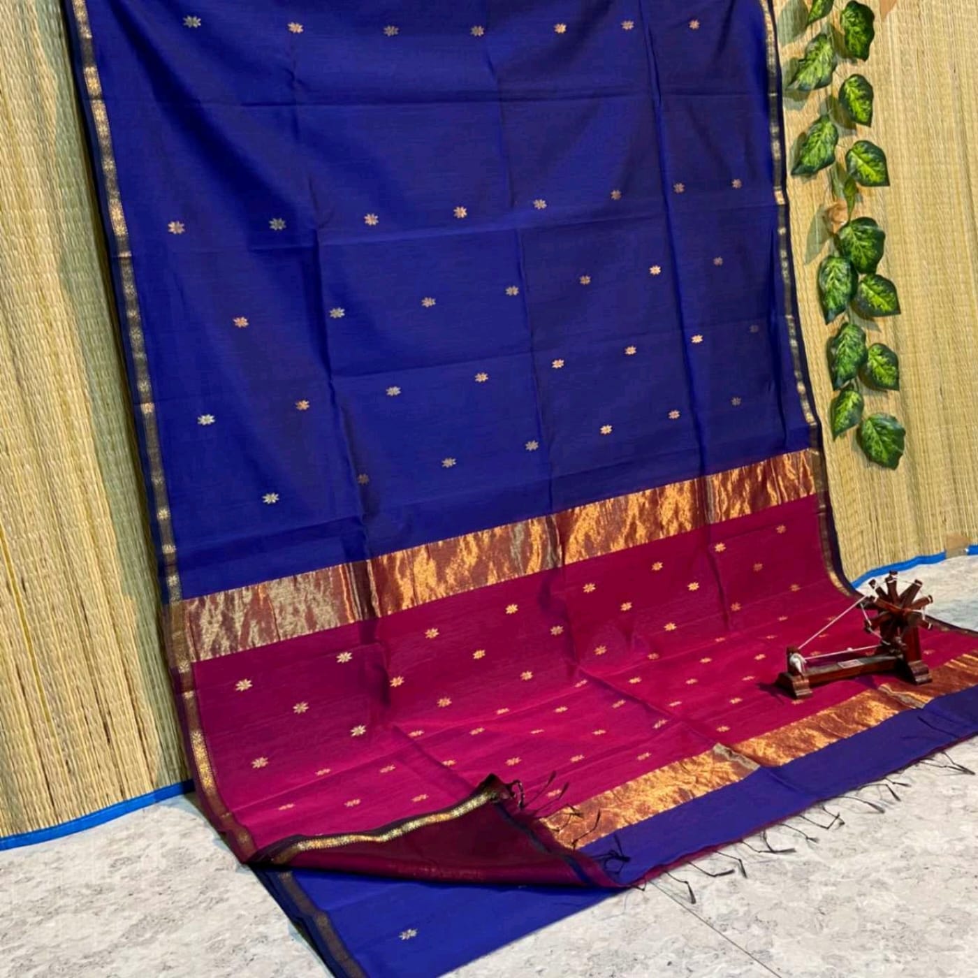 Noyanmoni maheshwari saree