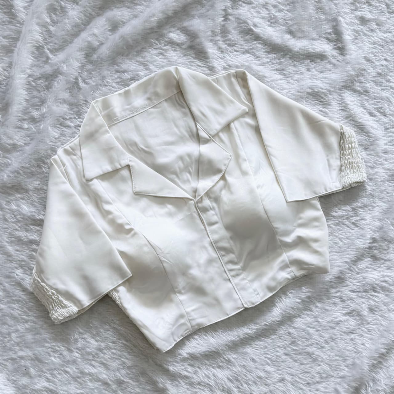 Soft silk fabric with elastic attach for better fitting ready made blouse
