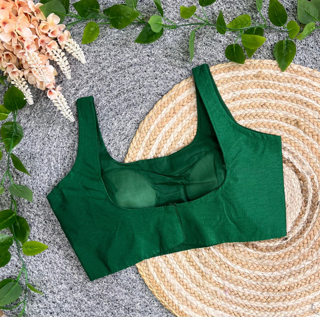 Design bollywood hit sleeveless blouse