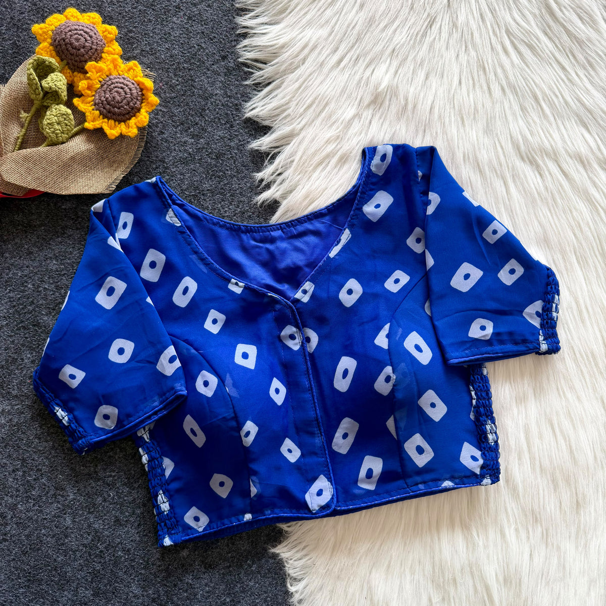 Beautiful bhandani print with side elastic ready made blouse