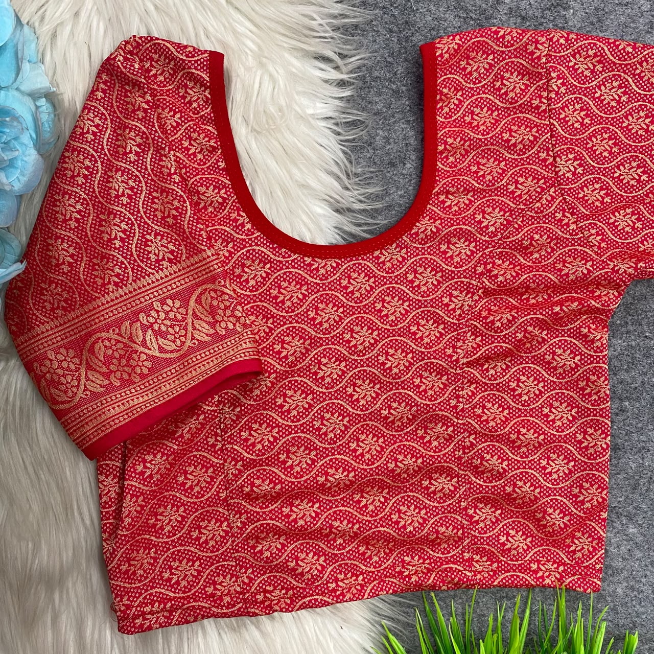 PURE JACQUARD STRETCHABLE PRINT BLOUSE