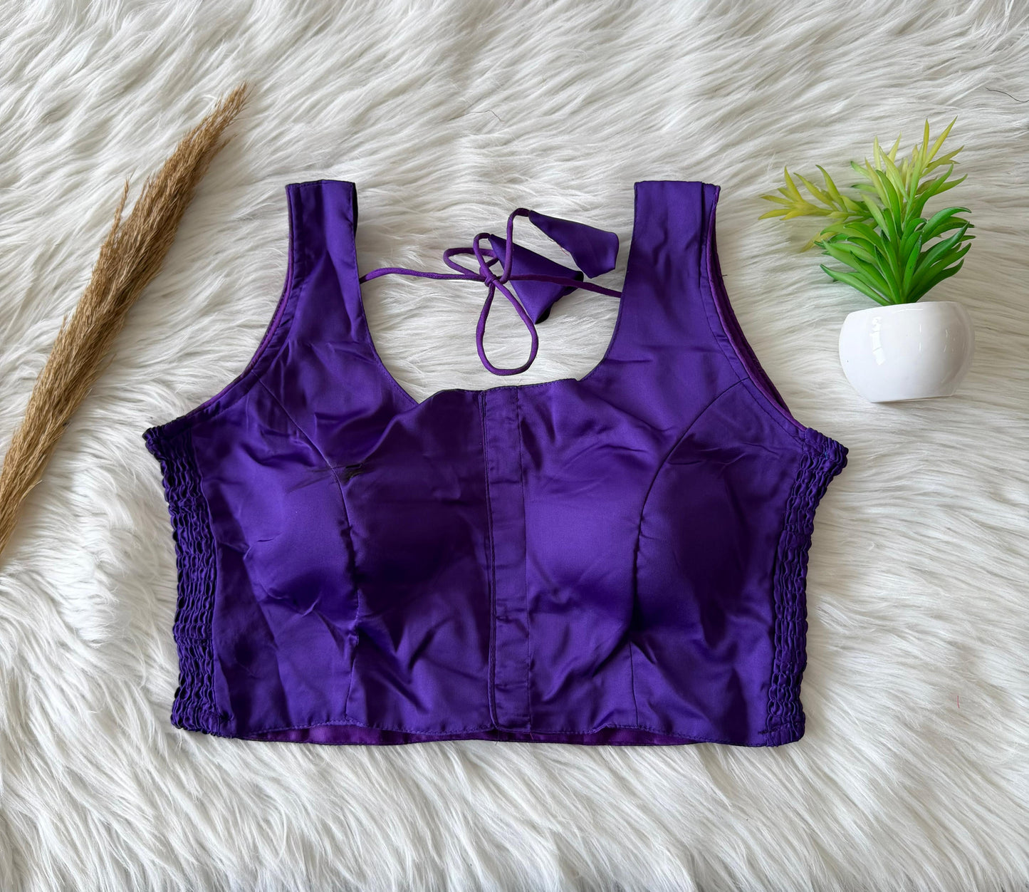 Soft silk fabric with elastic attach for better fitting ready made blouse