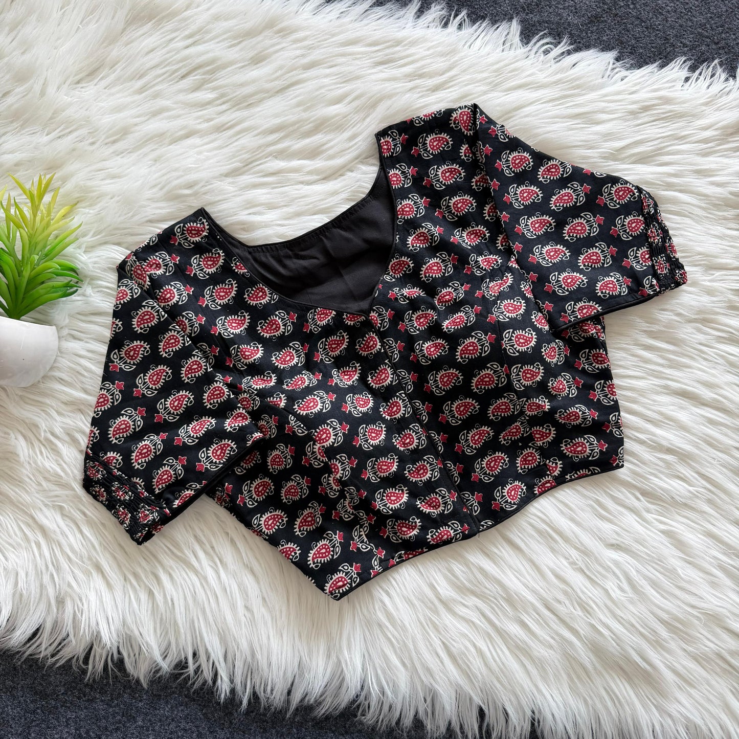 Beautiful hand block print with side elastic ready made blouse