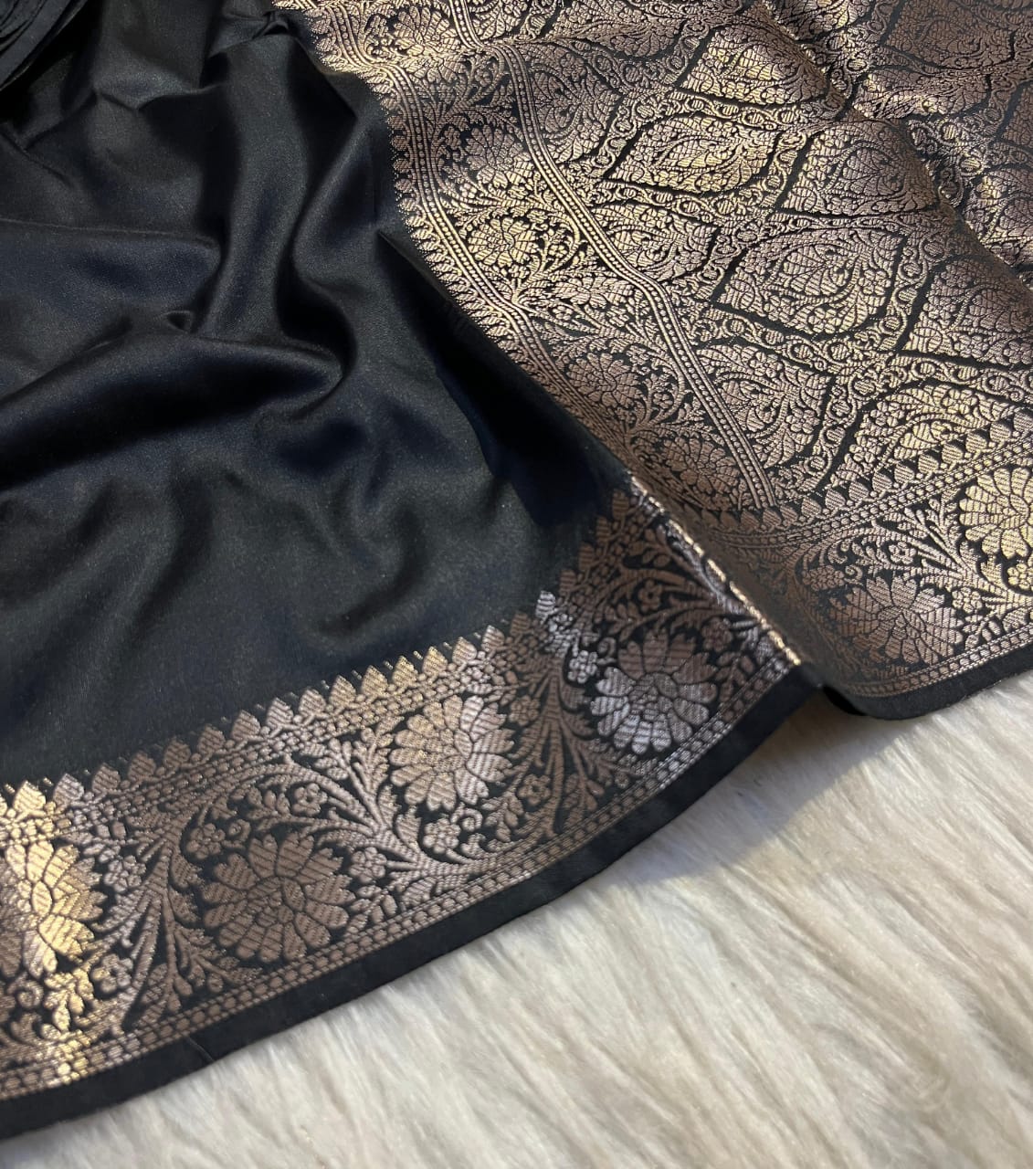 Banarasi Semi katan Soft Saree