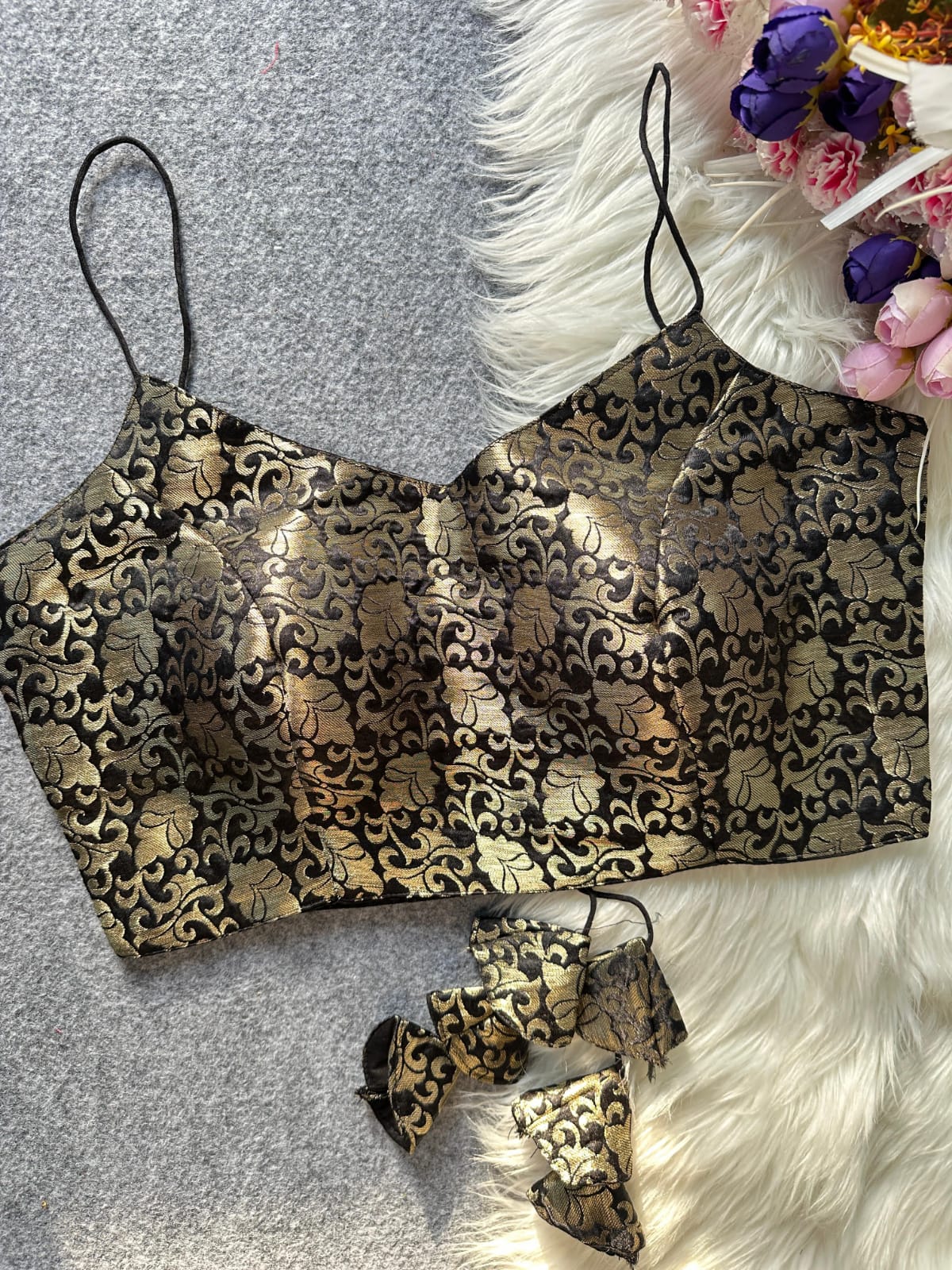 Jacquard silk sleeveless ready made blouse