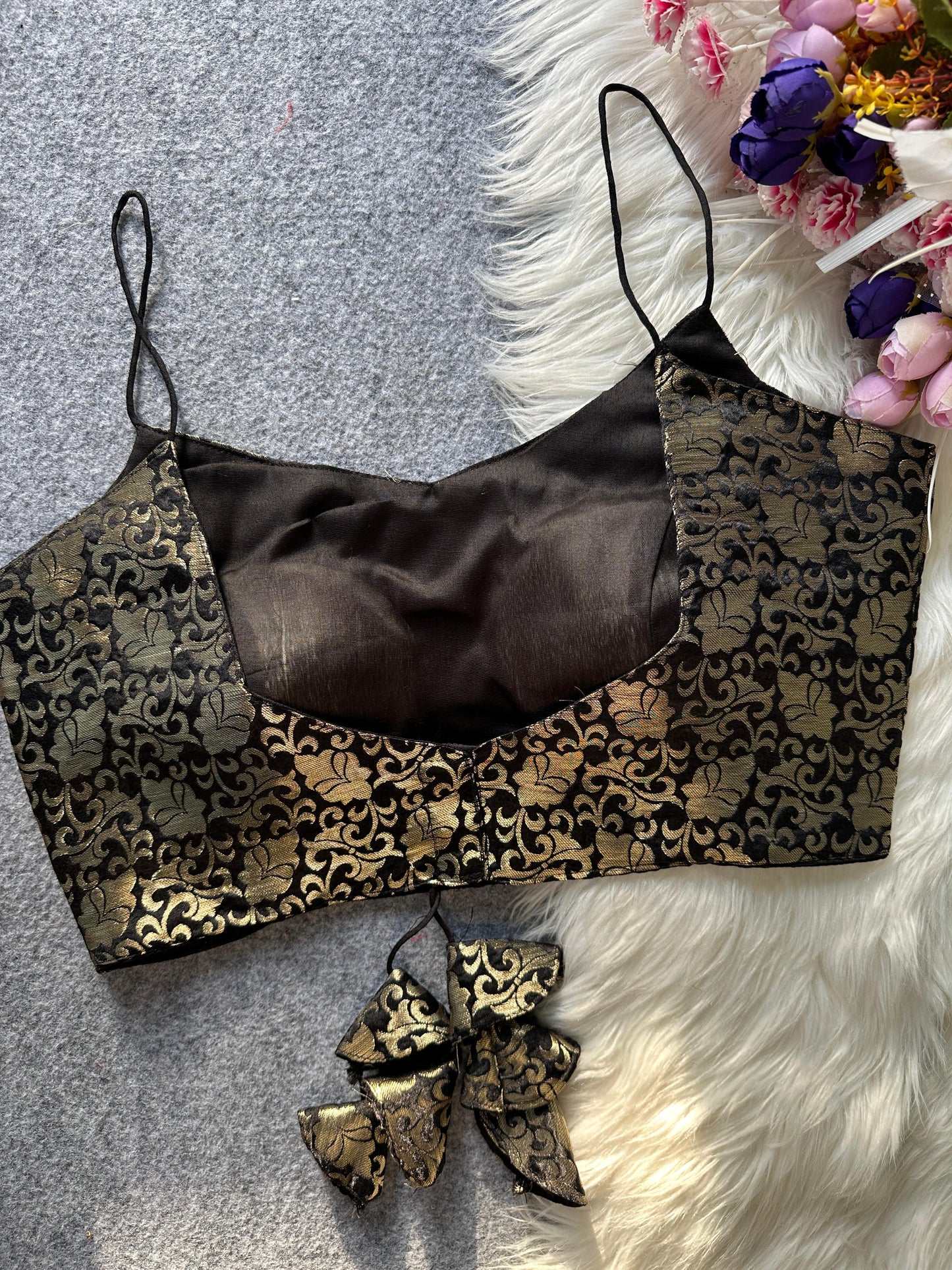 Jacquard silk sleeveless ready made blouse