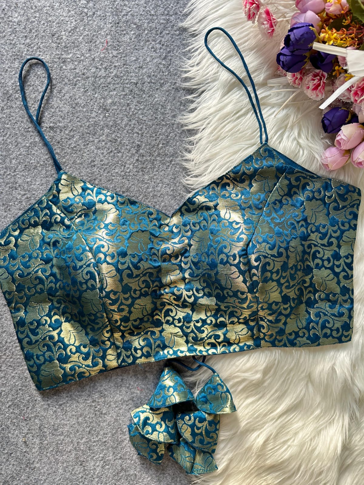 Jacquard silk sleeveless ready made blouse