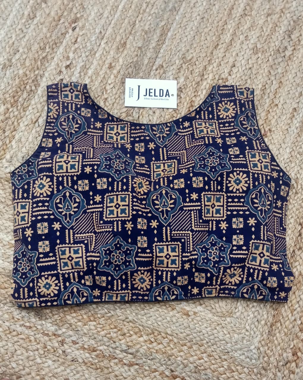 Cotton printed sleeveless ready made blouse