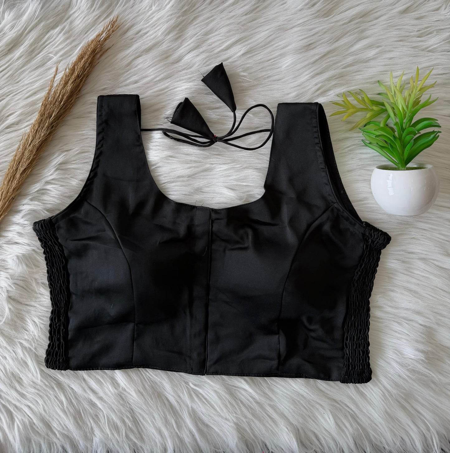 Soft silk fabric with elastic attach for better fitting ready made blouse