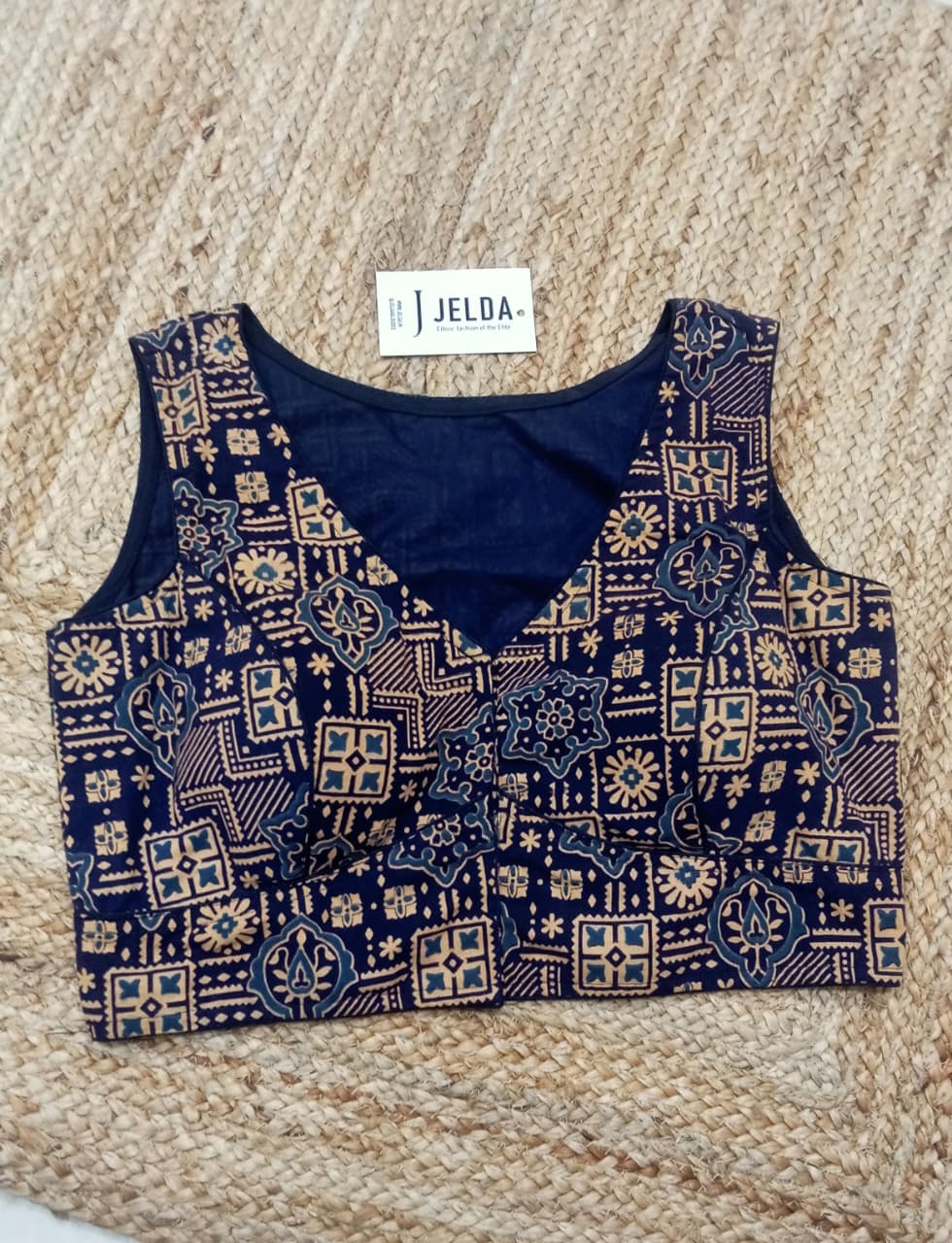 Cotton printed sleeveless ready made blouse