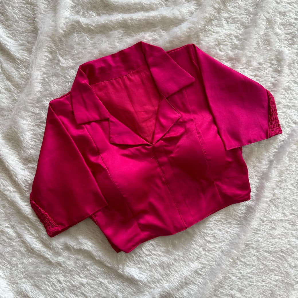 Soft silk fabric with elastic attach for better fitting ready made blouse