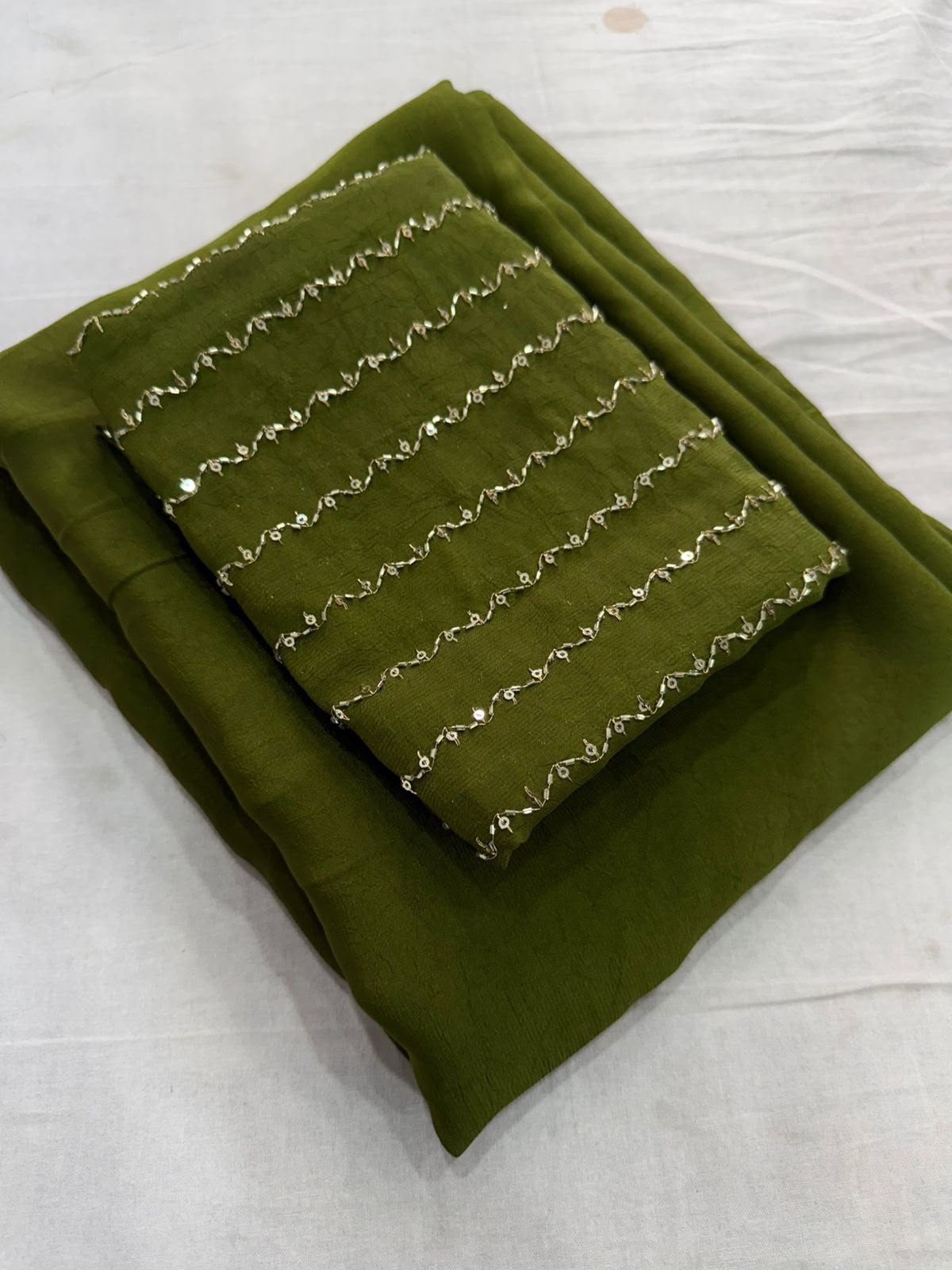 Rangoli Crush Saree With Sequins Bits Blouse