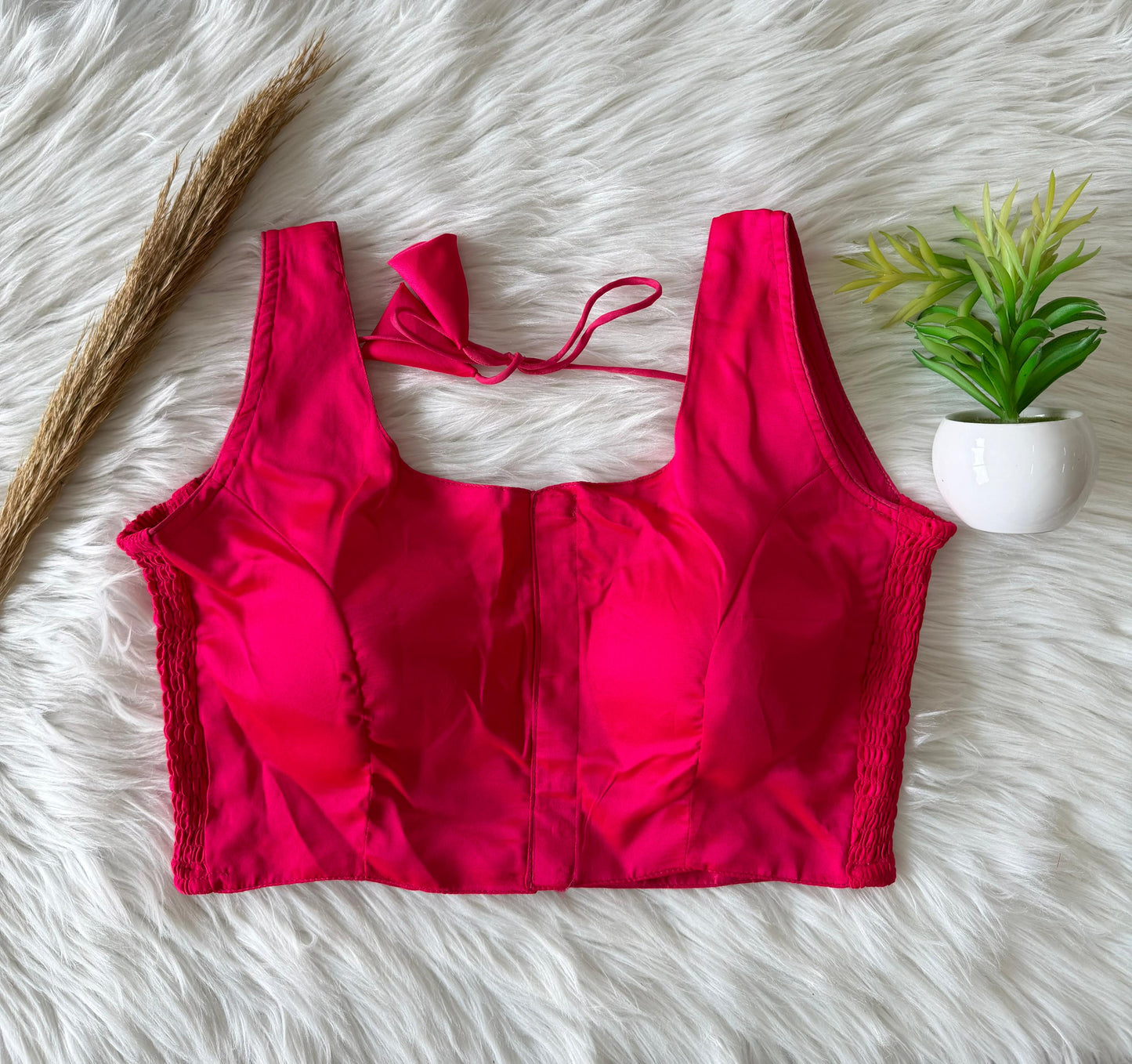 Soft silk fabric with elastic attach for better fitting ready made blouse