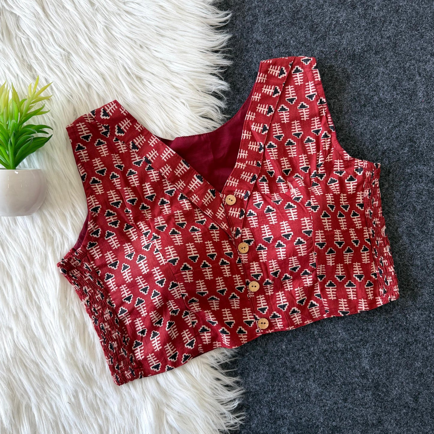 Beautiful hand block print with side elastic ready made blouse