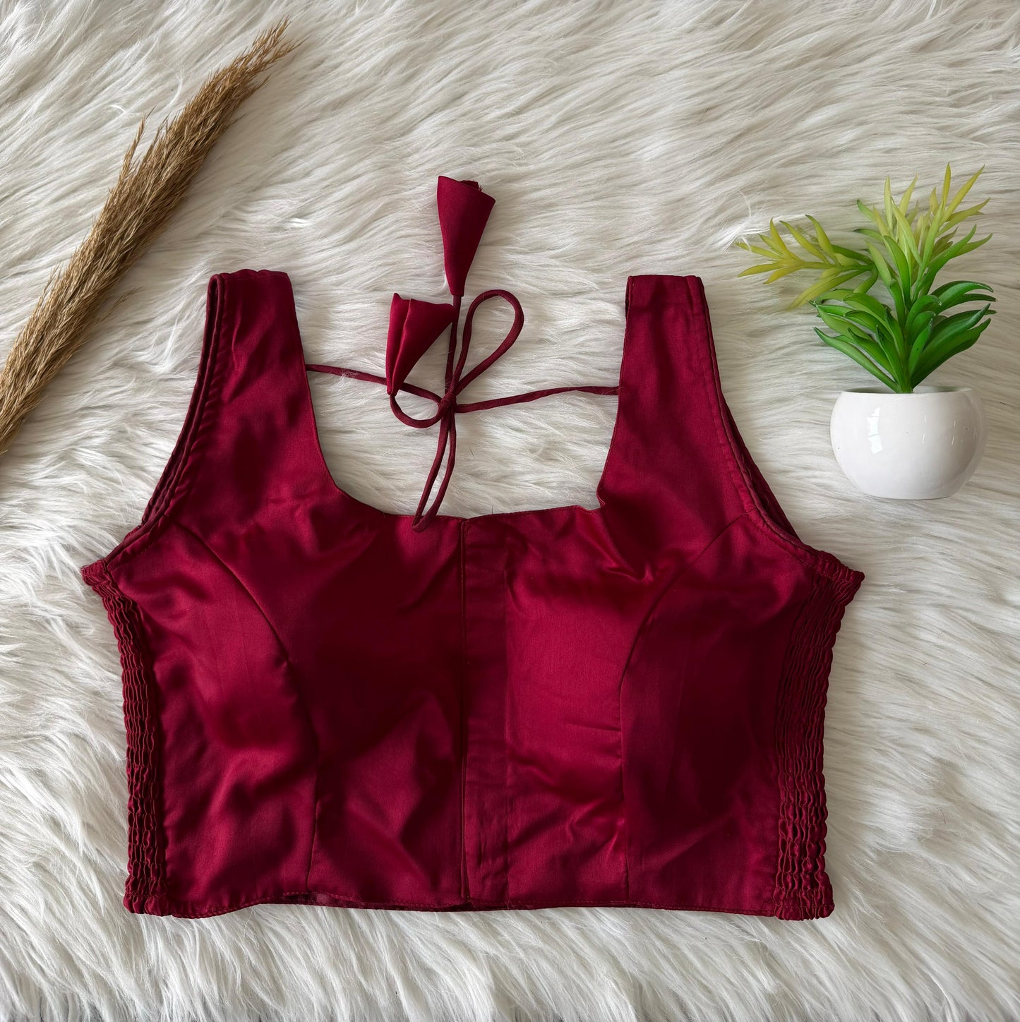 Soft silk fabric with elastic attach for better fitting ready made blouse