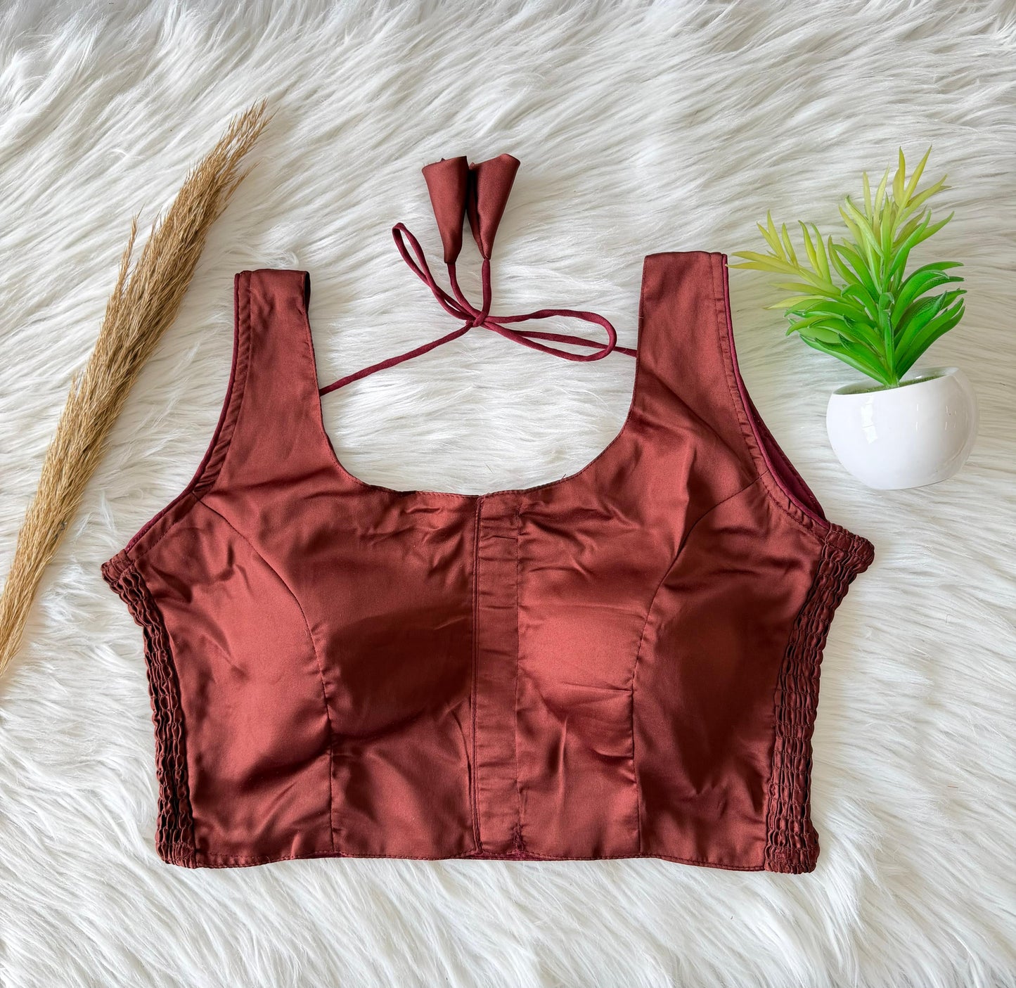 Soft silk fabric with elastic attach for better fitting ready made blouse
