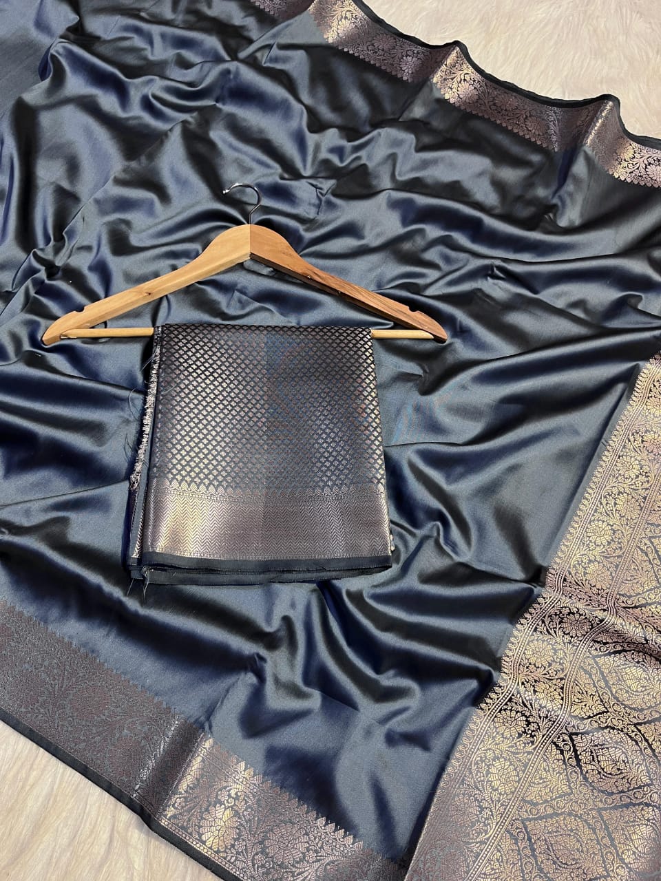 Banarasi Semi katan Soft Saree