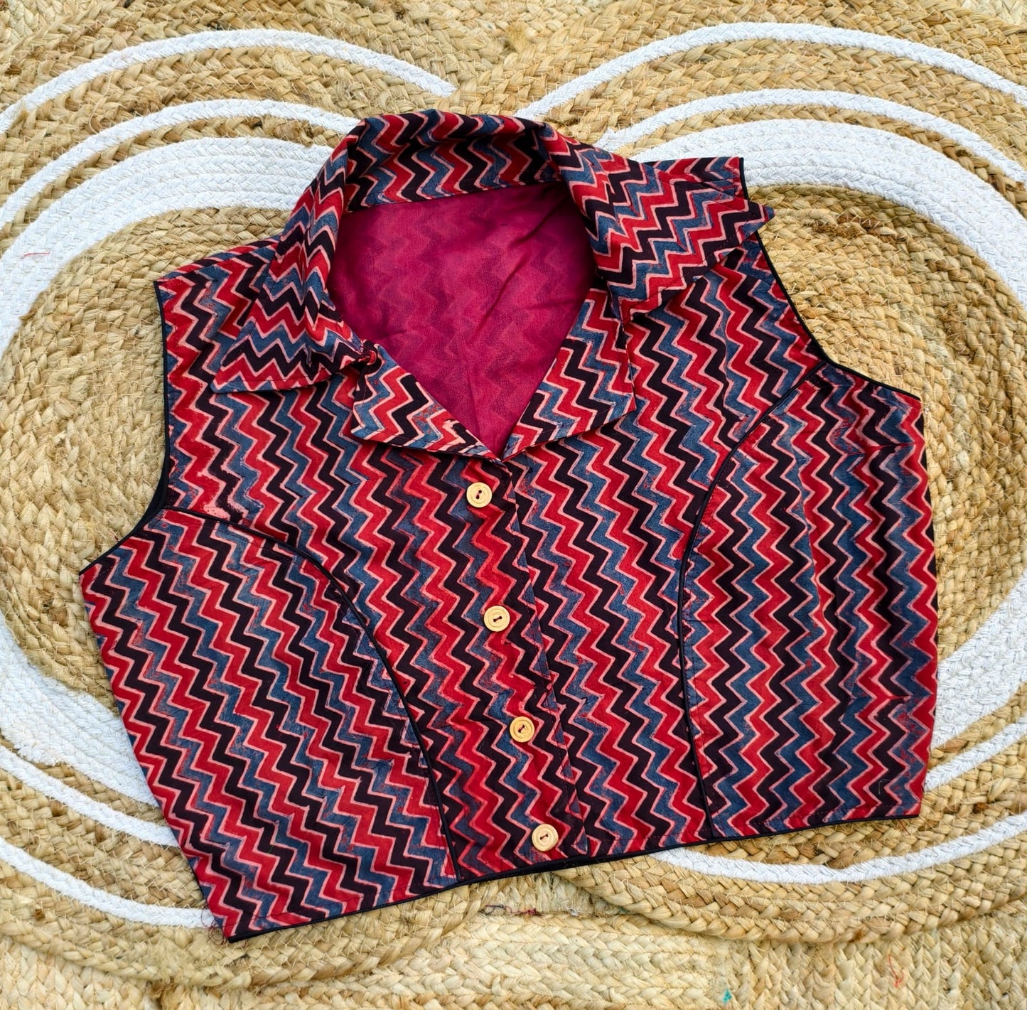 Cotton collar sleeveless ready made blouse