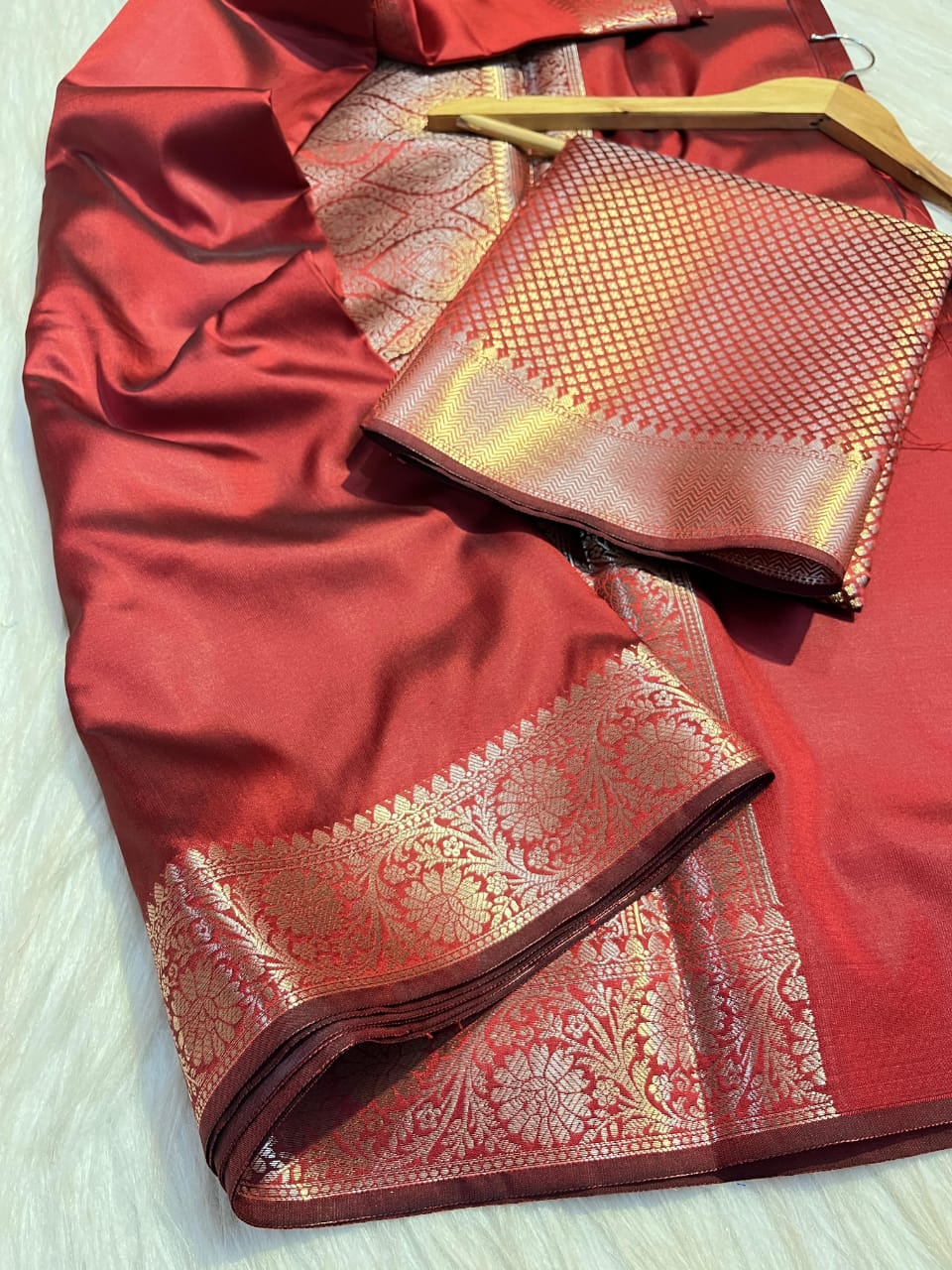 Banarasi Semi katan Soft Saree