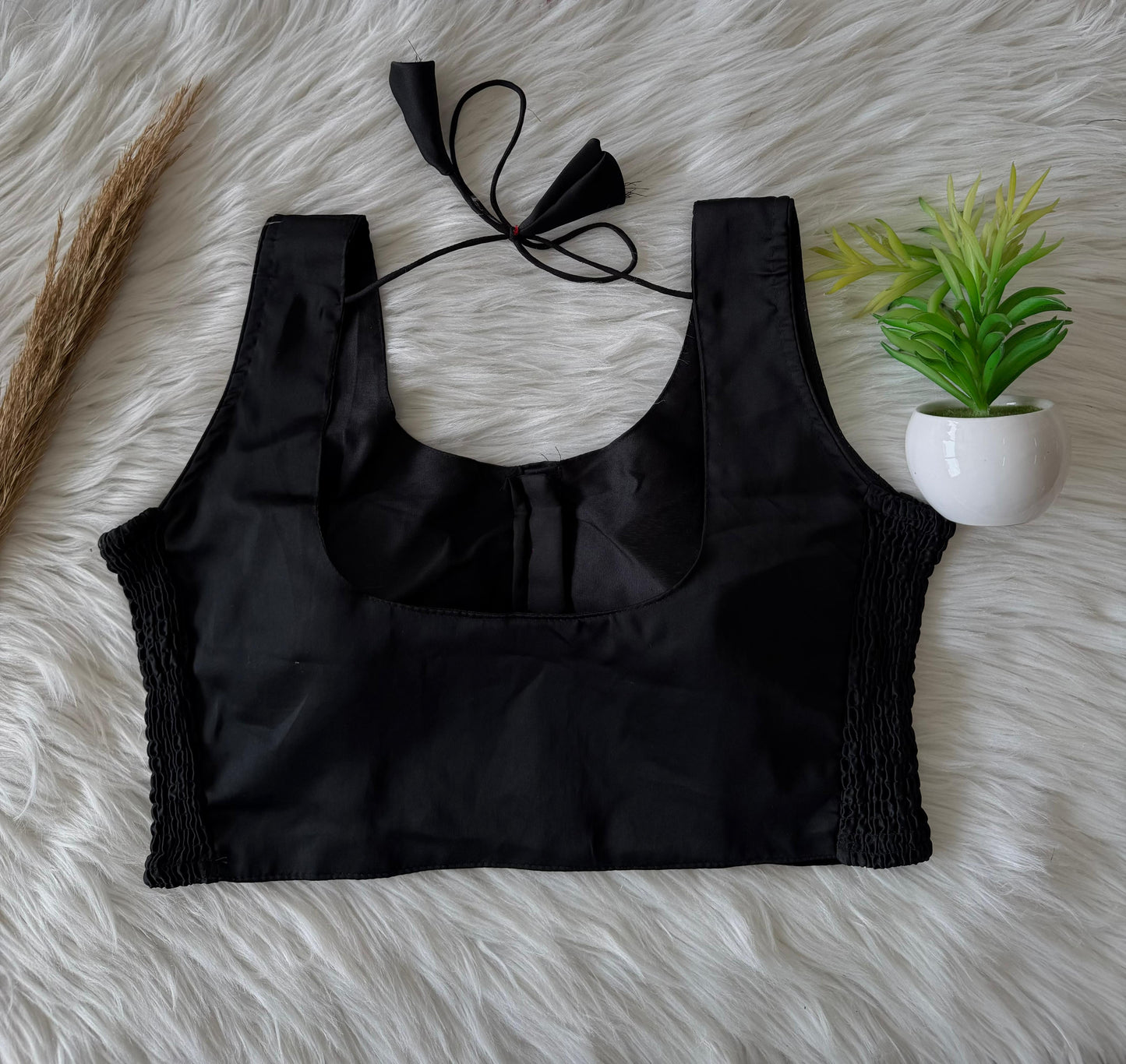 Soft silk fabric with elastic attach for better fitting ready made blouse