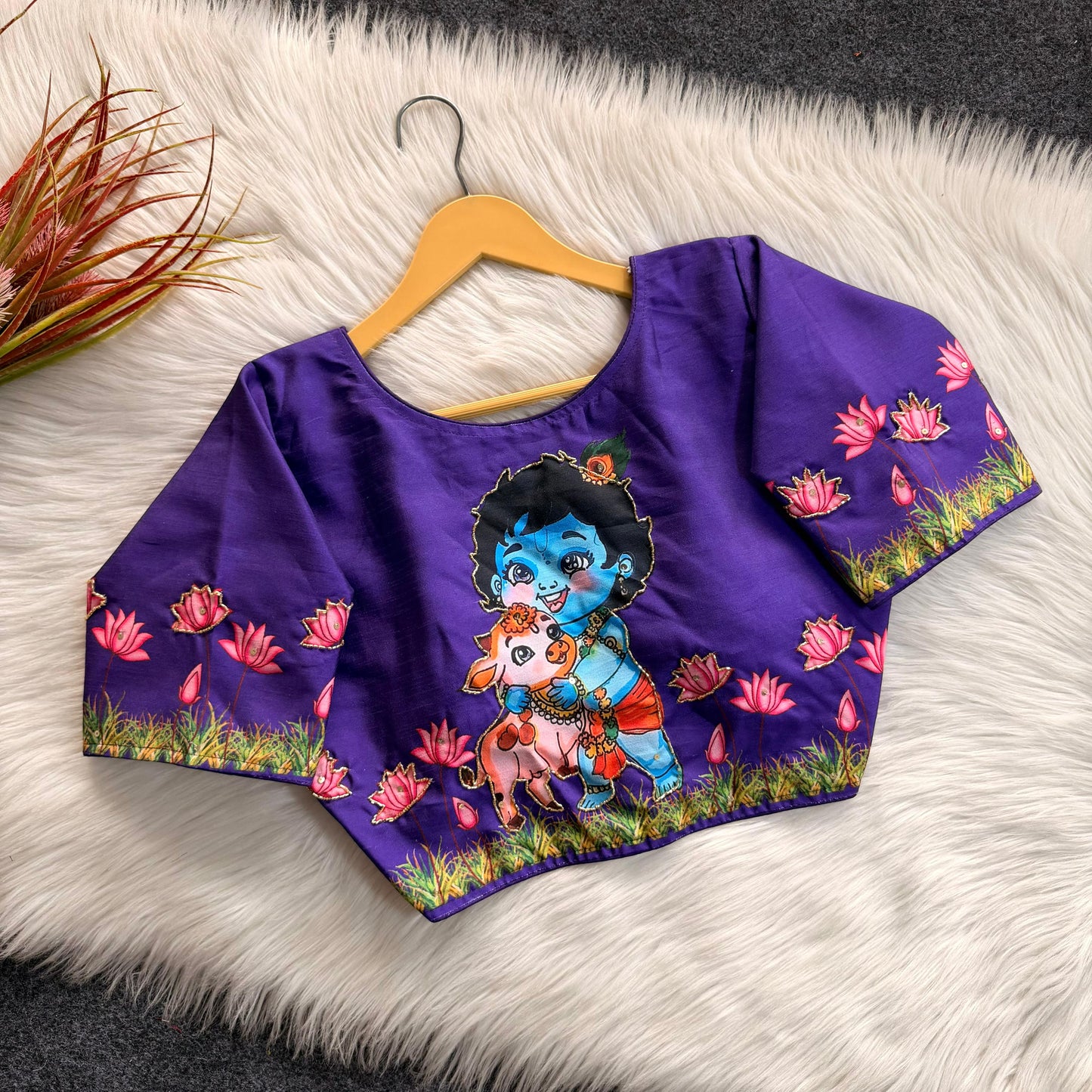 Semi pure silk fabric with Decent print all over ready made blouse