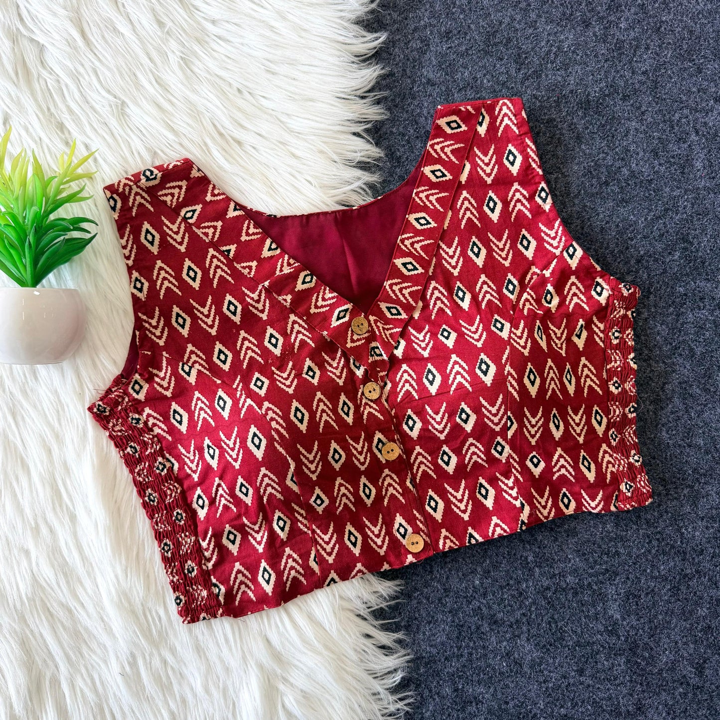 Beautiful hand block print with side elastic ready made blouse