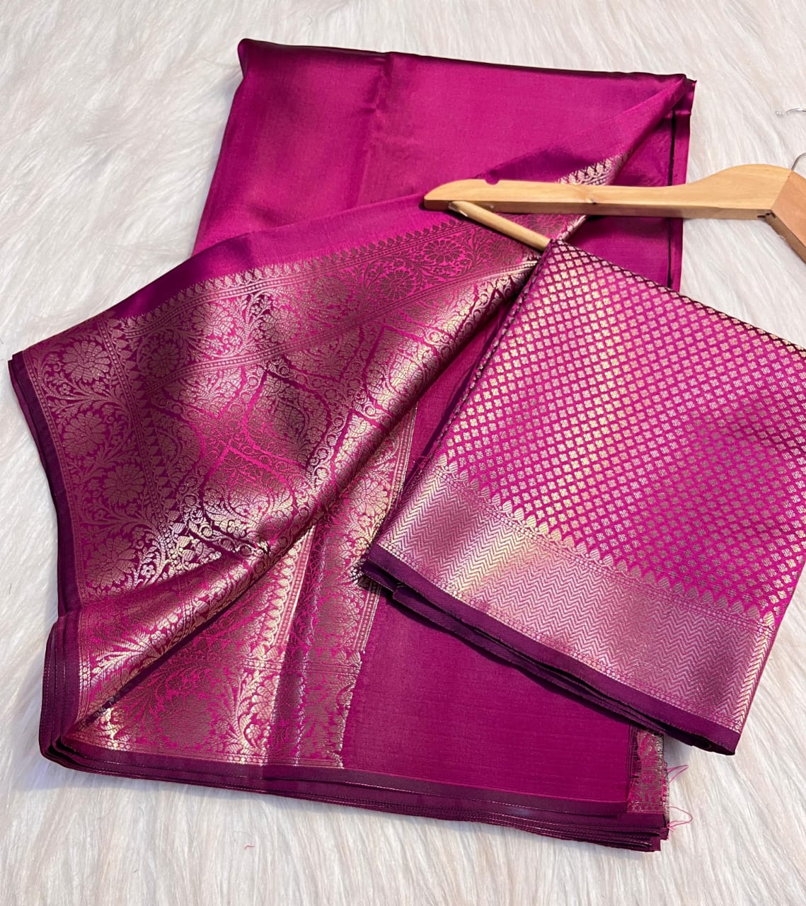 Banarasi Semi katan Soft Saree