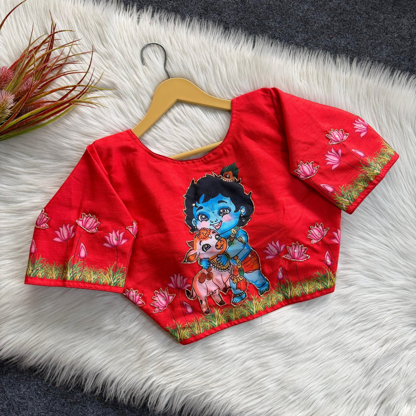 Semi pure silk fabric with Decent print all over ready made blouse