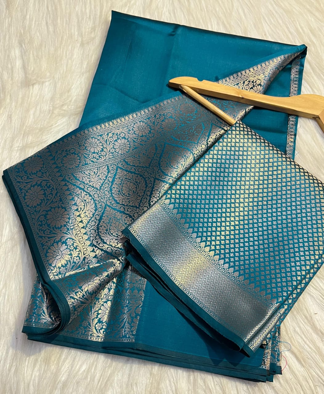 Banarasi Semi katan Soft Saree