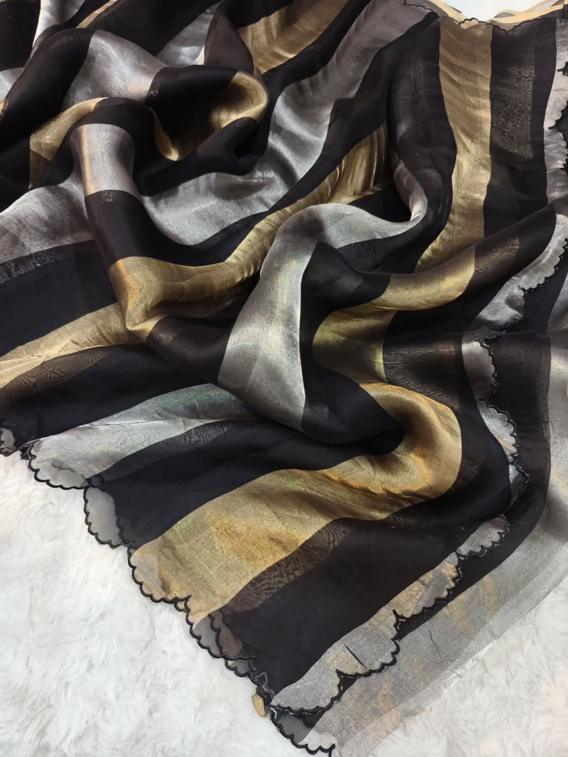 CELEBRATE THIS FESTIVAL SEASON WITH OUR ADOREABLE SAREE TO SHINE