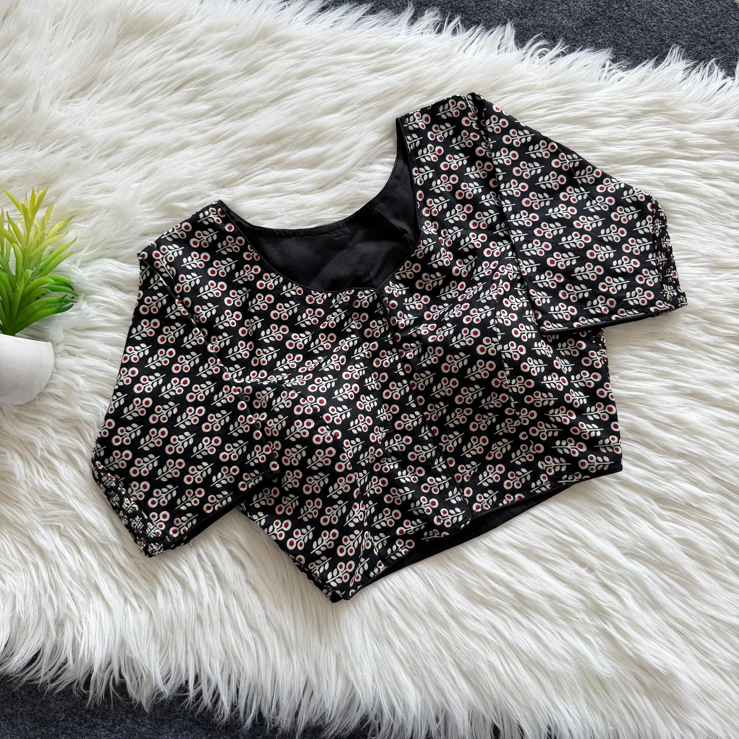 Beautiful hand block print with side elastic ready made blouse
