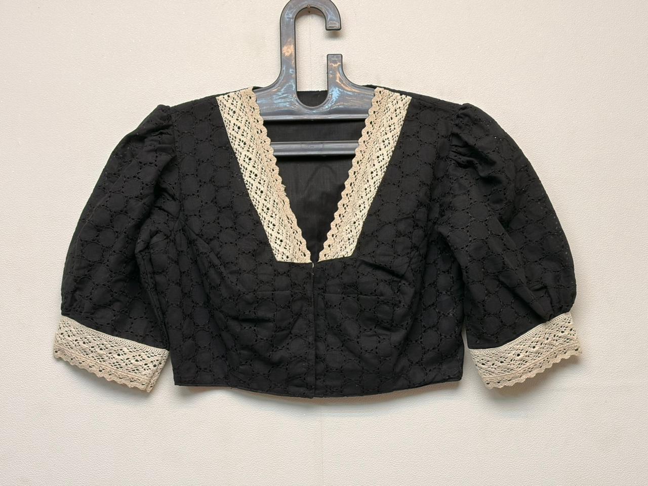 Cotton hakoba with lace work designer blouse