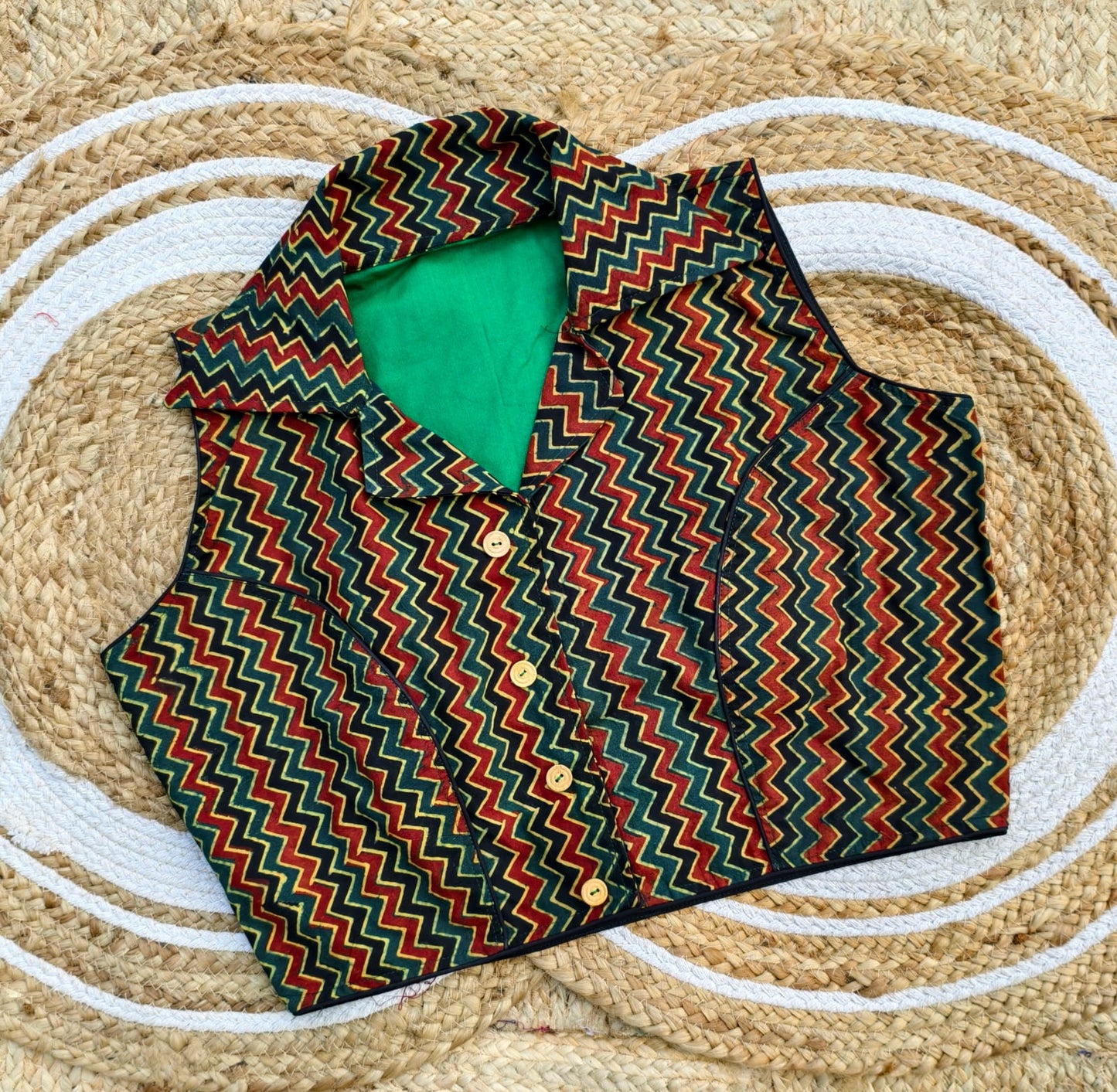 Cotton collar sleeveless ready made blouse