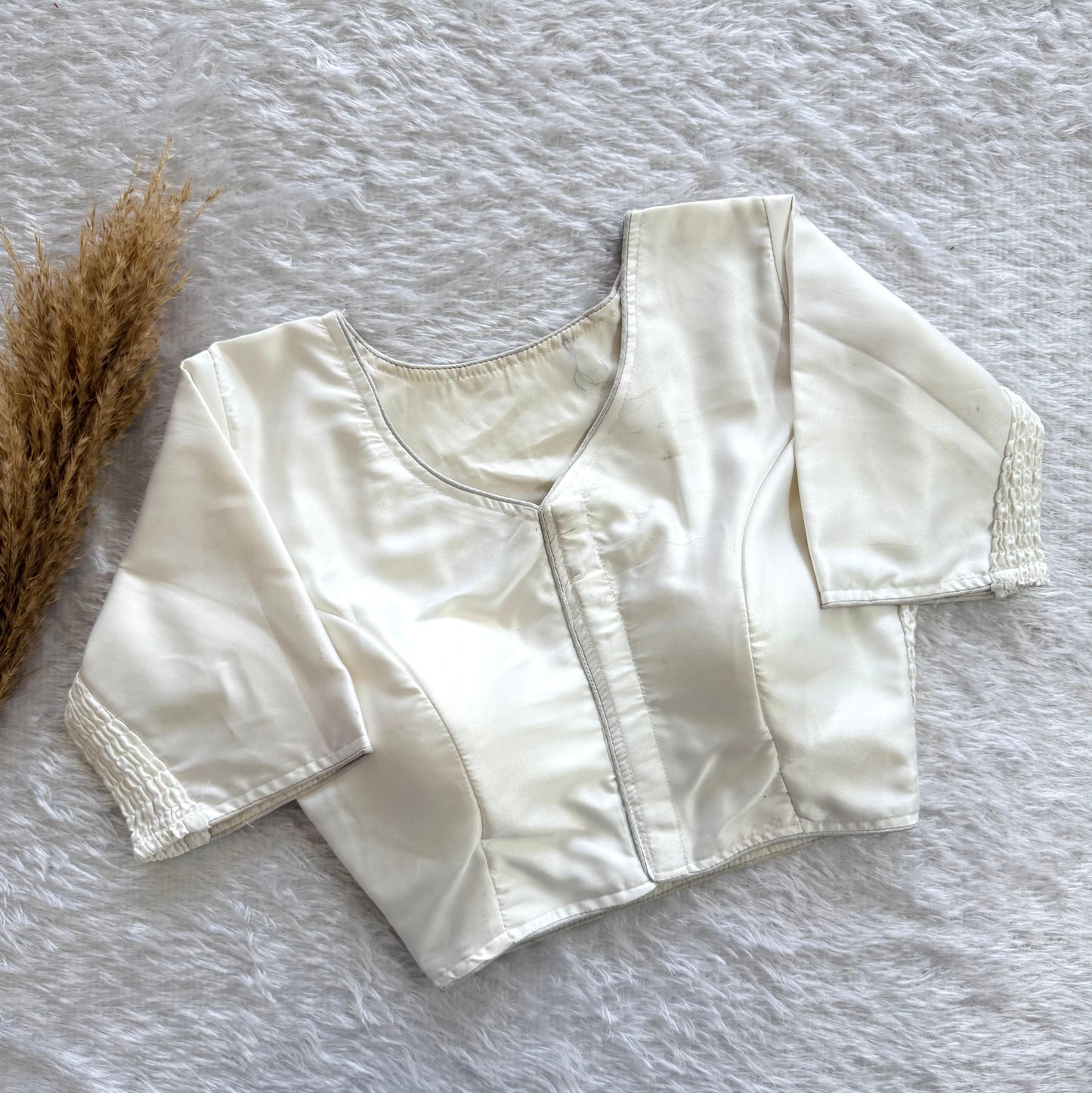 Soft silk fabric with elastic attach for better fitting ready made blouse