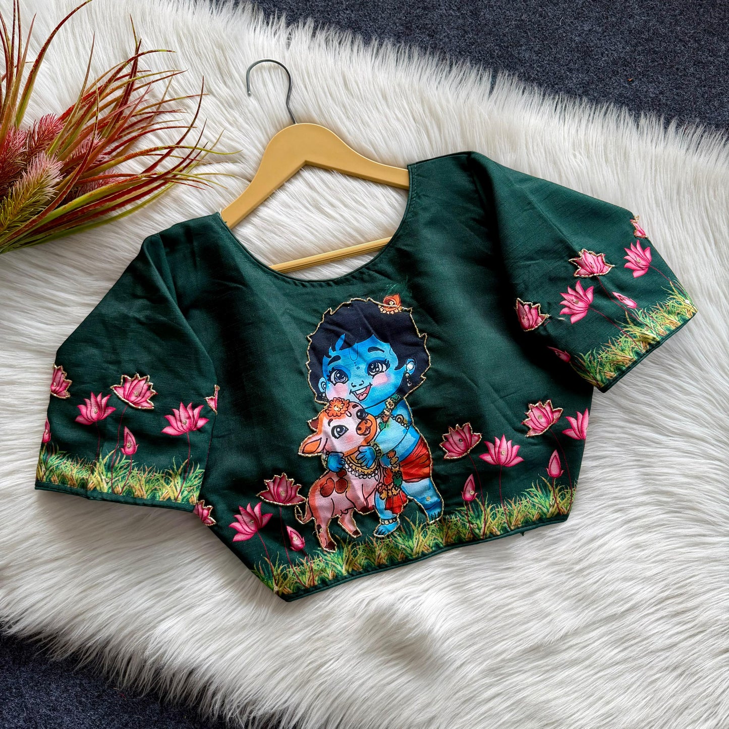 Semi pure silk fabric with Decent print all over ready made blouse