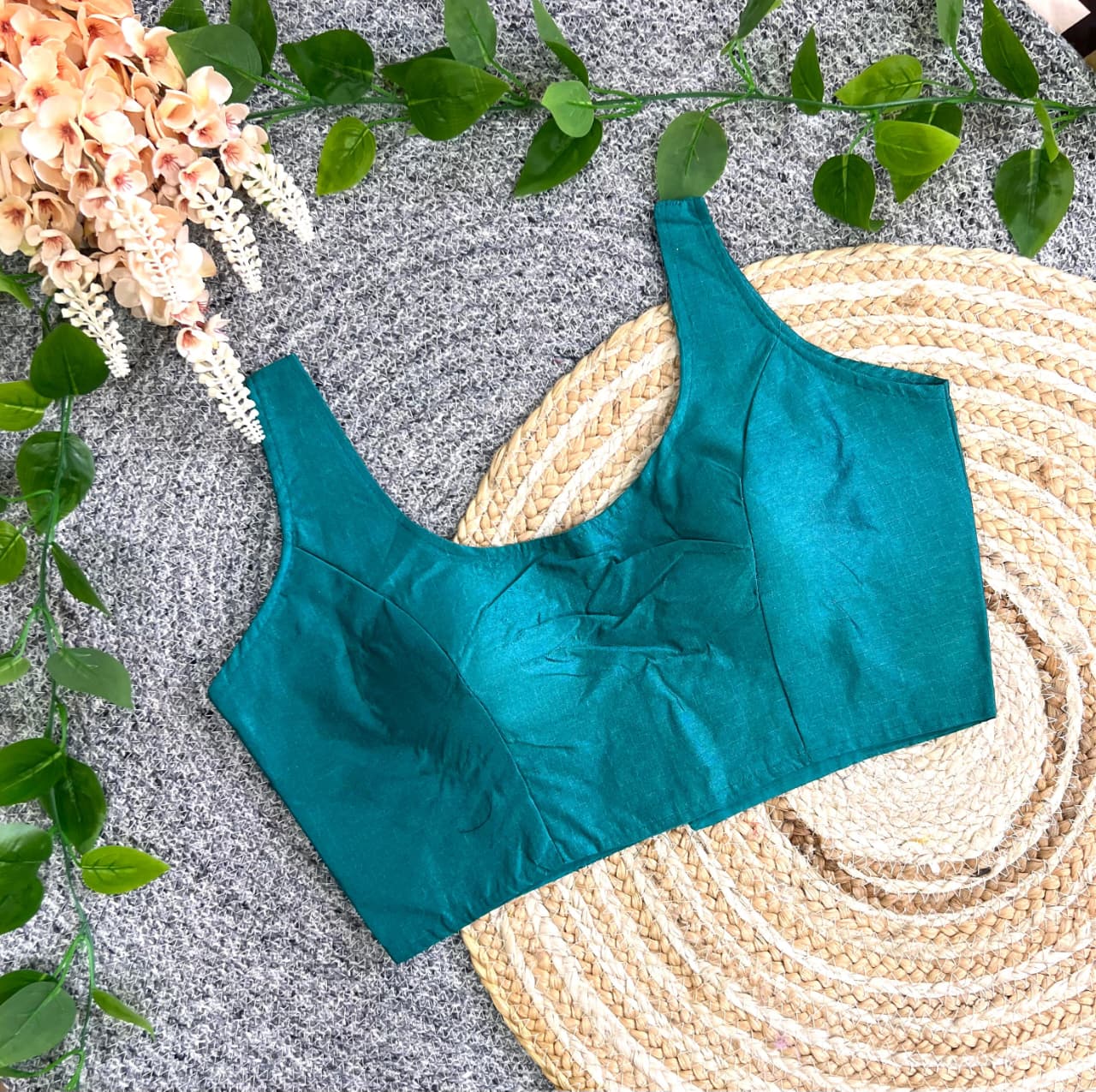 Design bollywood hit sleeveless blouse
