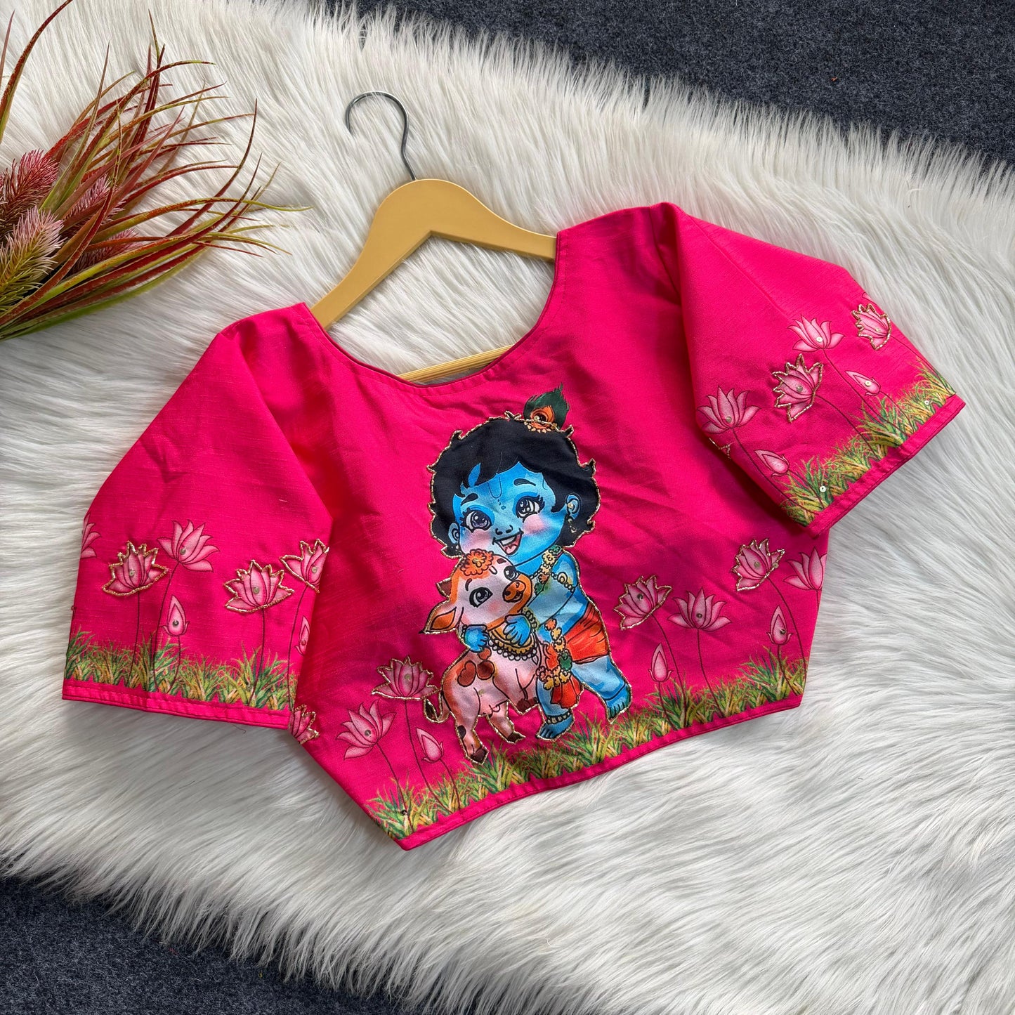Semi pure silk fabric with Decent print all over ready made blouse