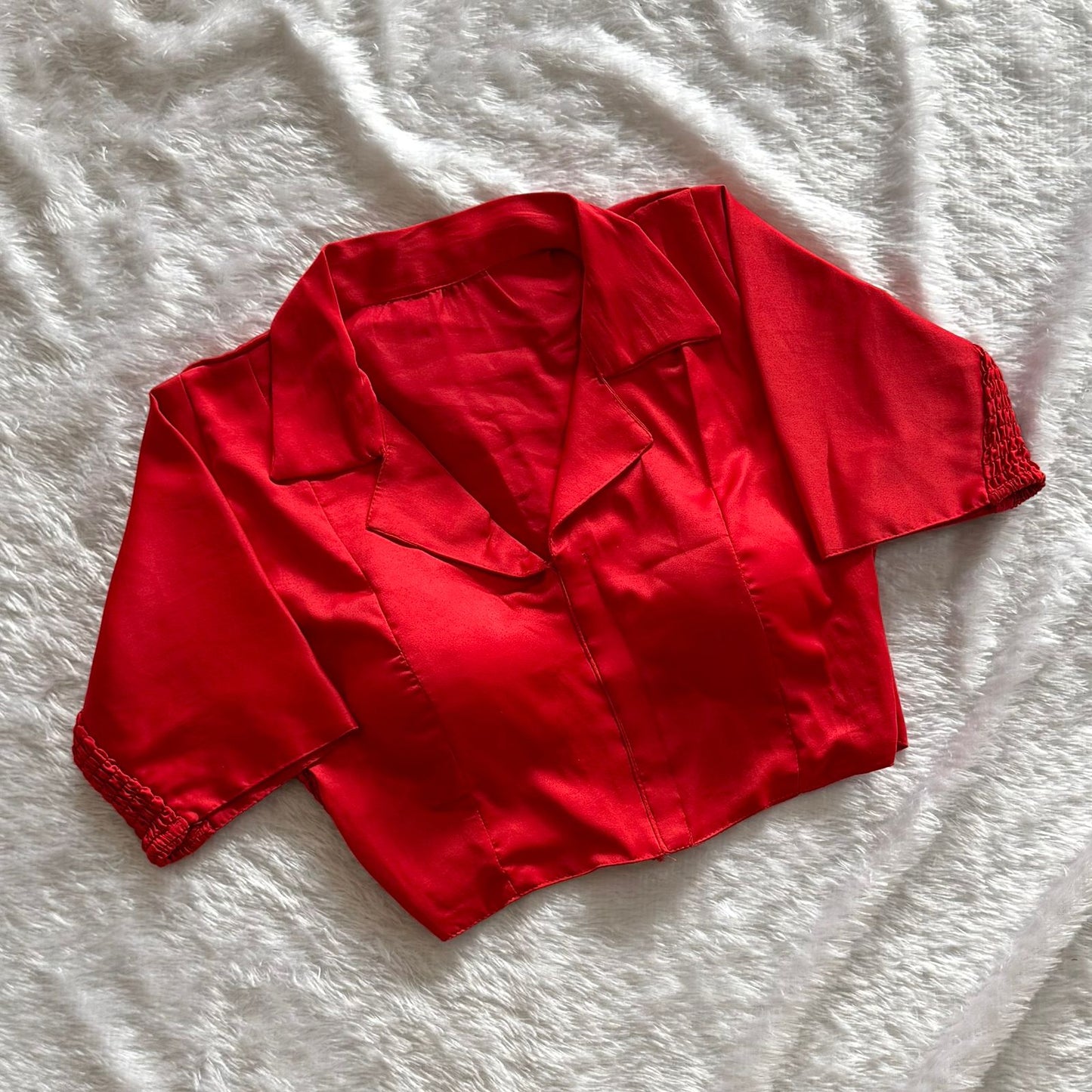 Soft silk fabric with elastic attach for better fitting ready made blouse
