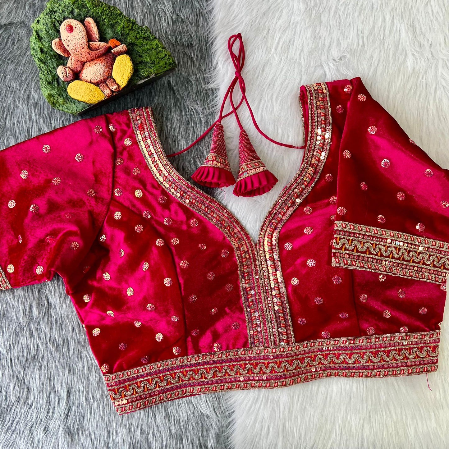 Heavy pure soft velvet with tricot fuising ready made blouse