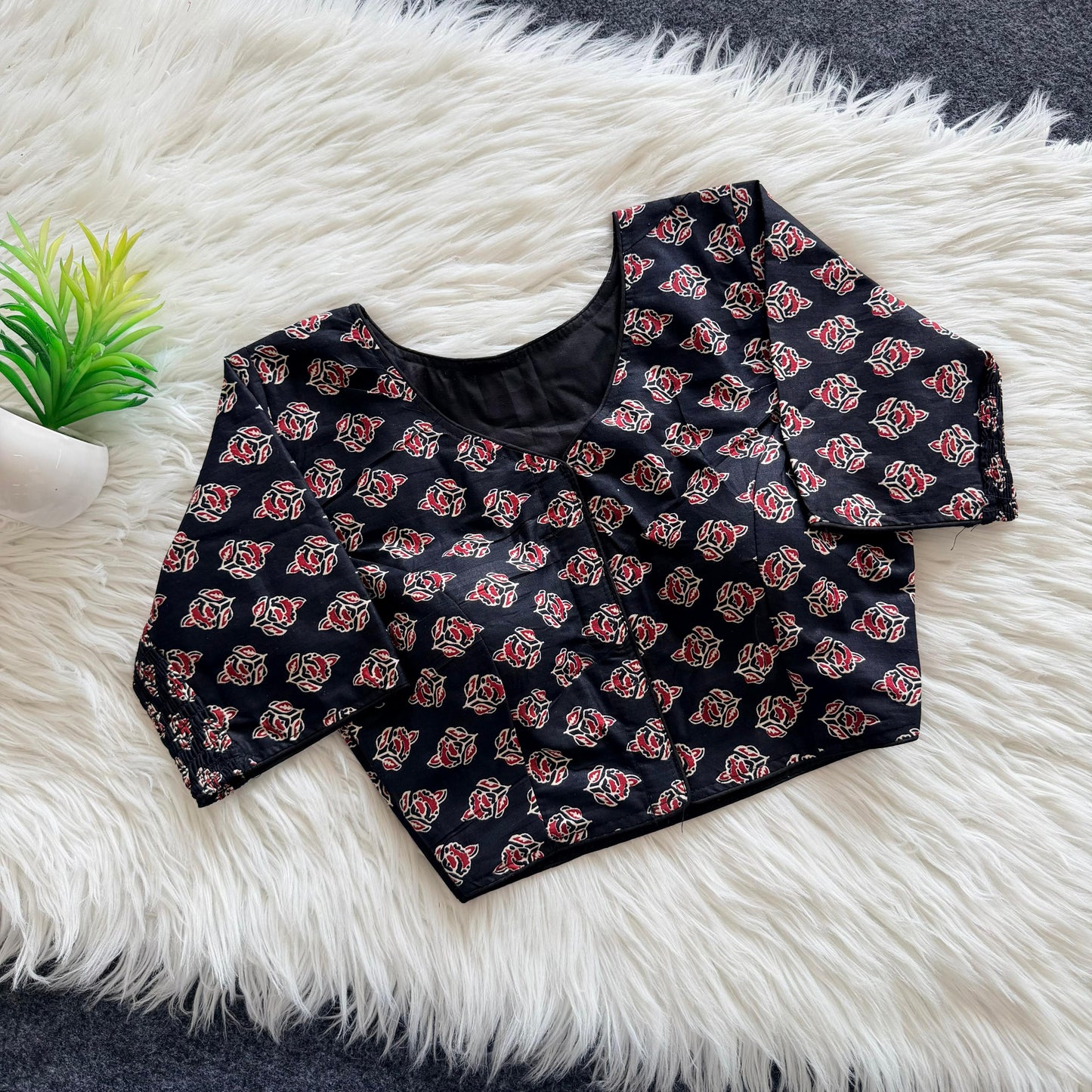 Beautiful hand block print with side elastic ready made blouse